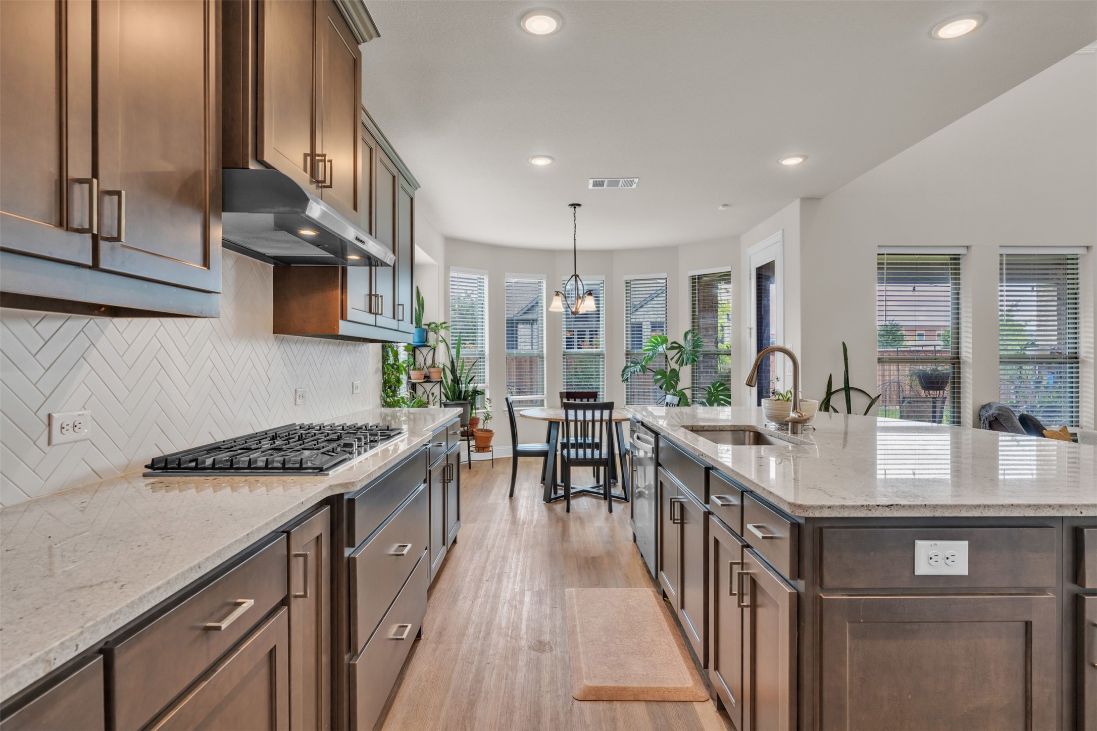 2103 Horizon Drive