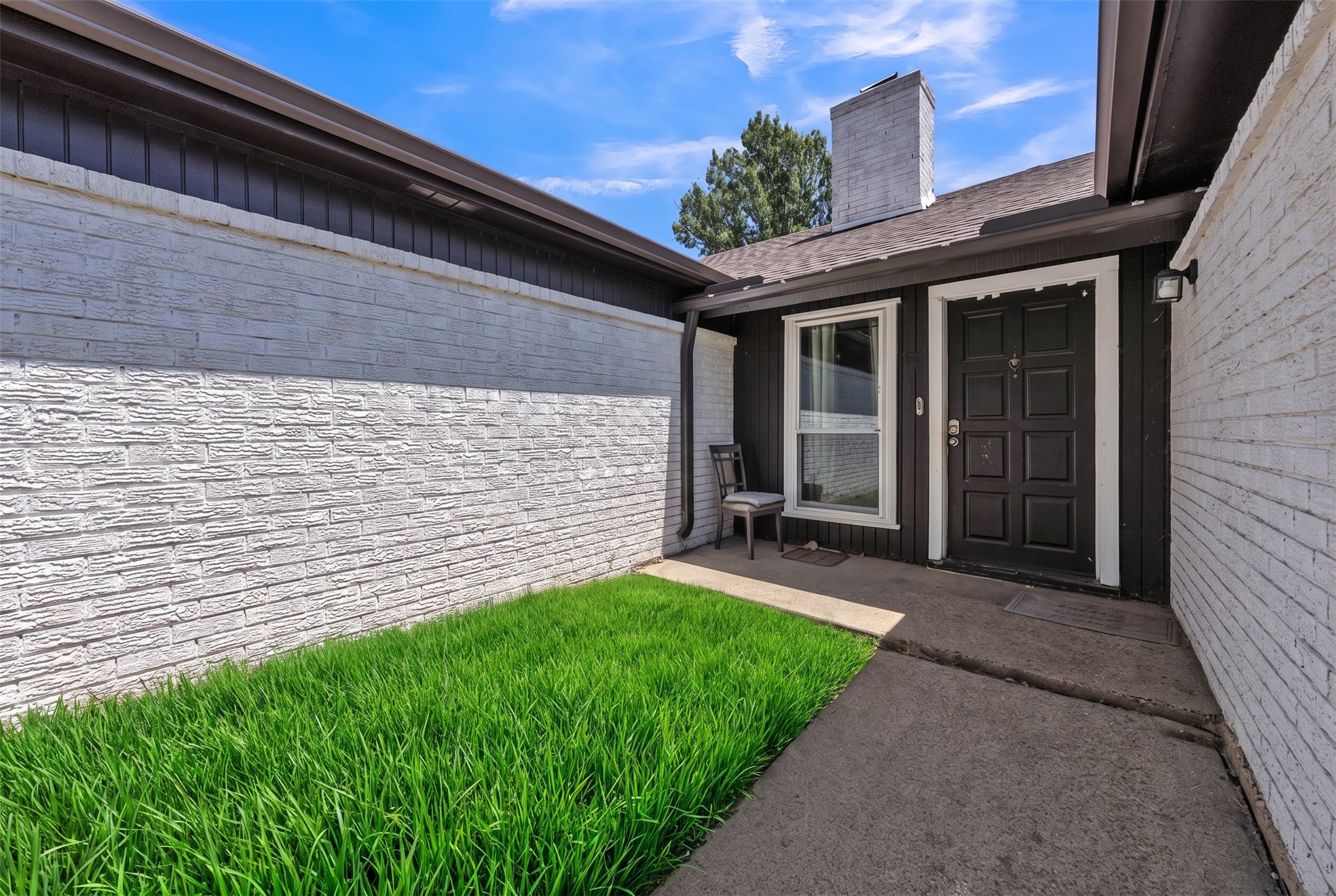 3813 Lynbrook Lane