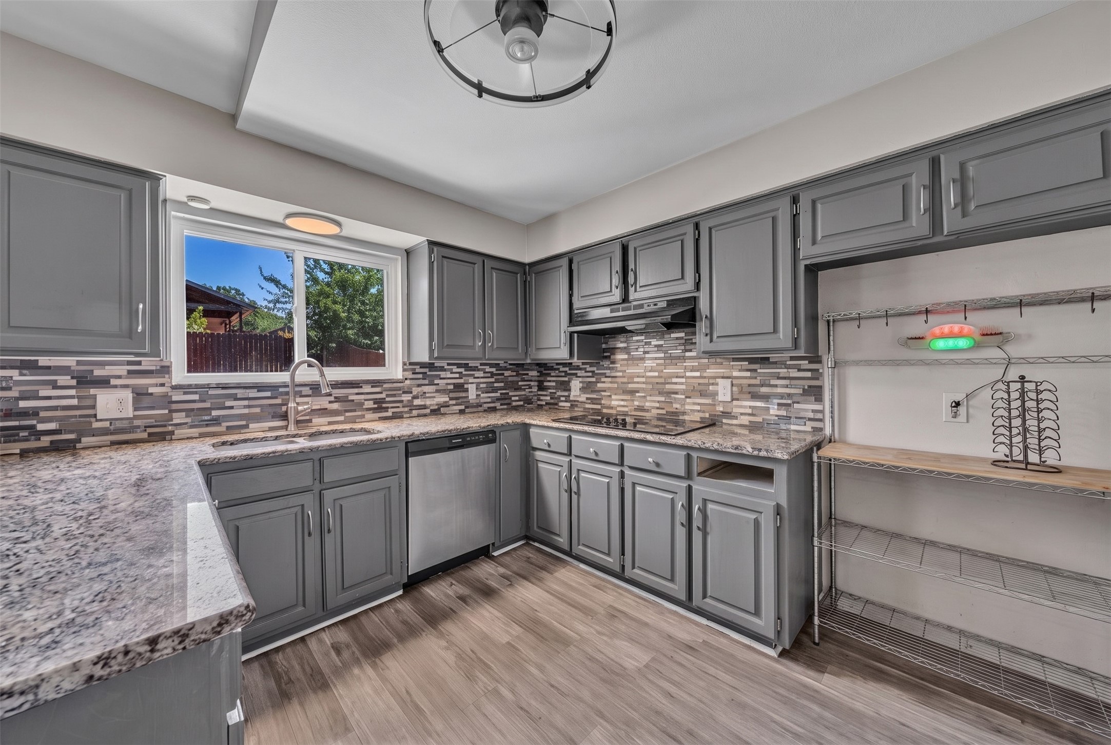 3813 Lynbrook Lane