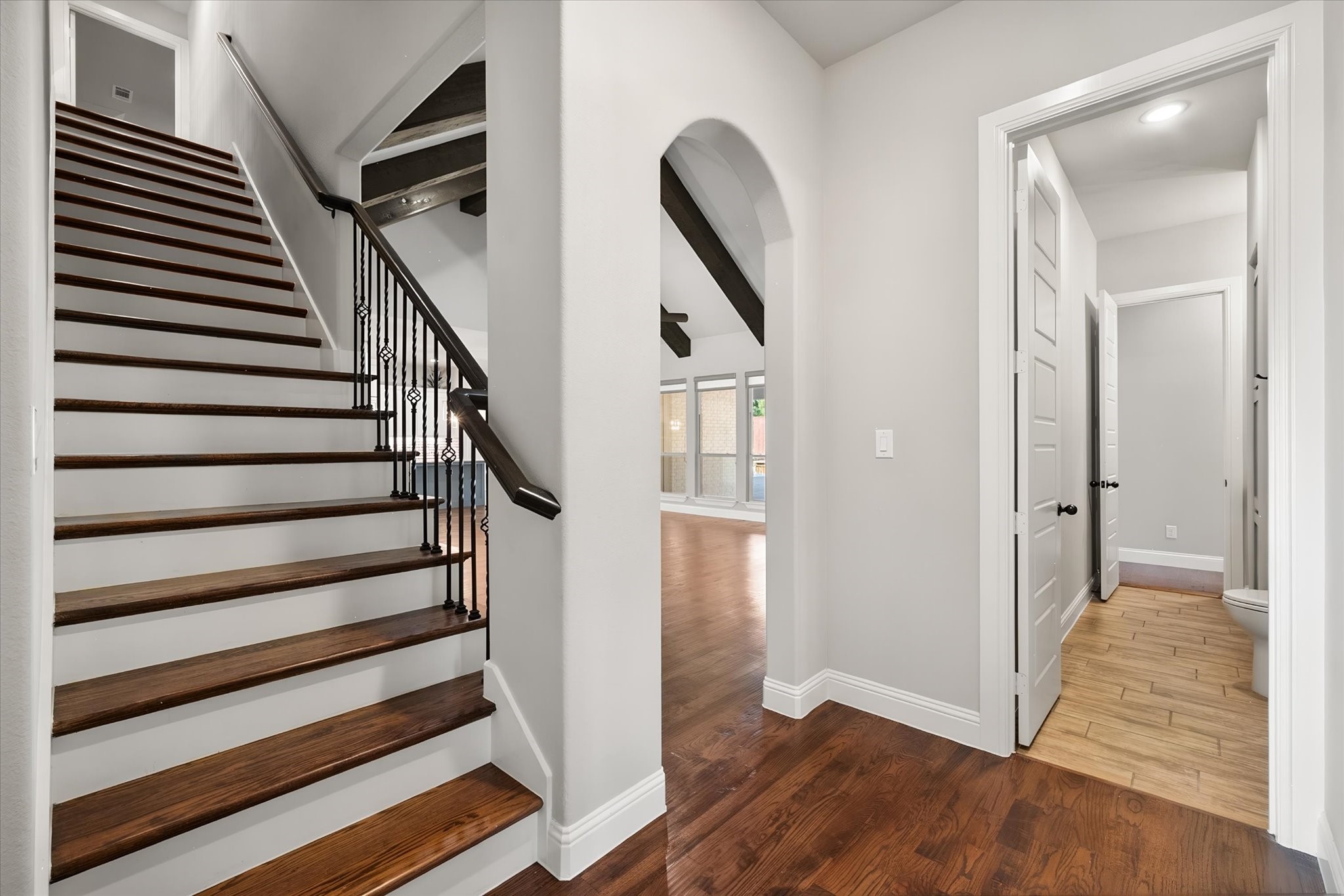 1050 Falcon Nest Drive
