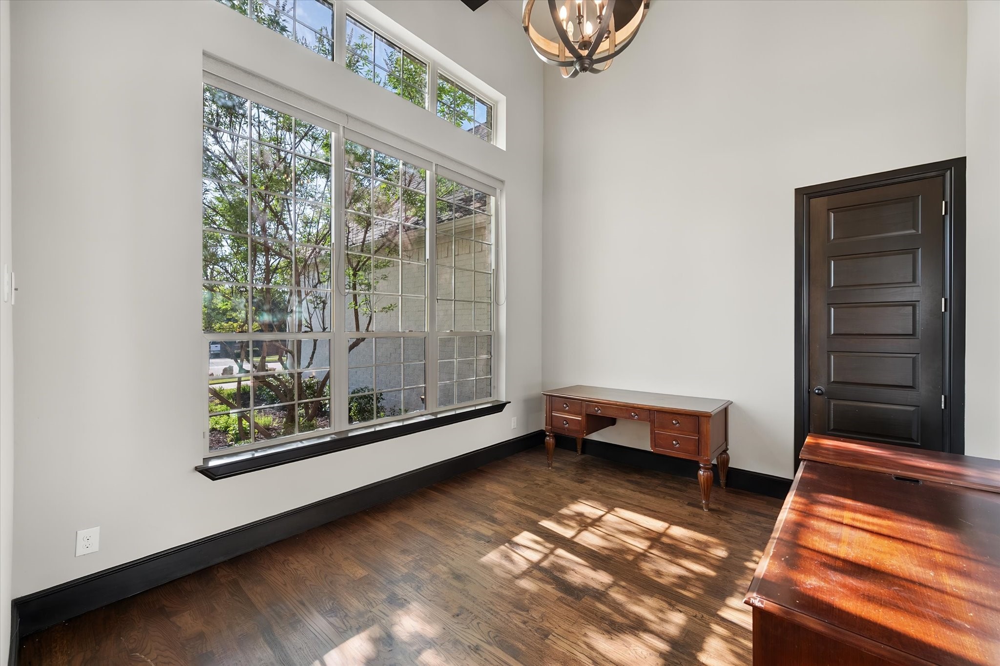1050 Falcon Nest Drive