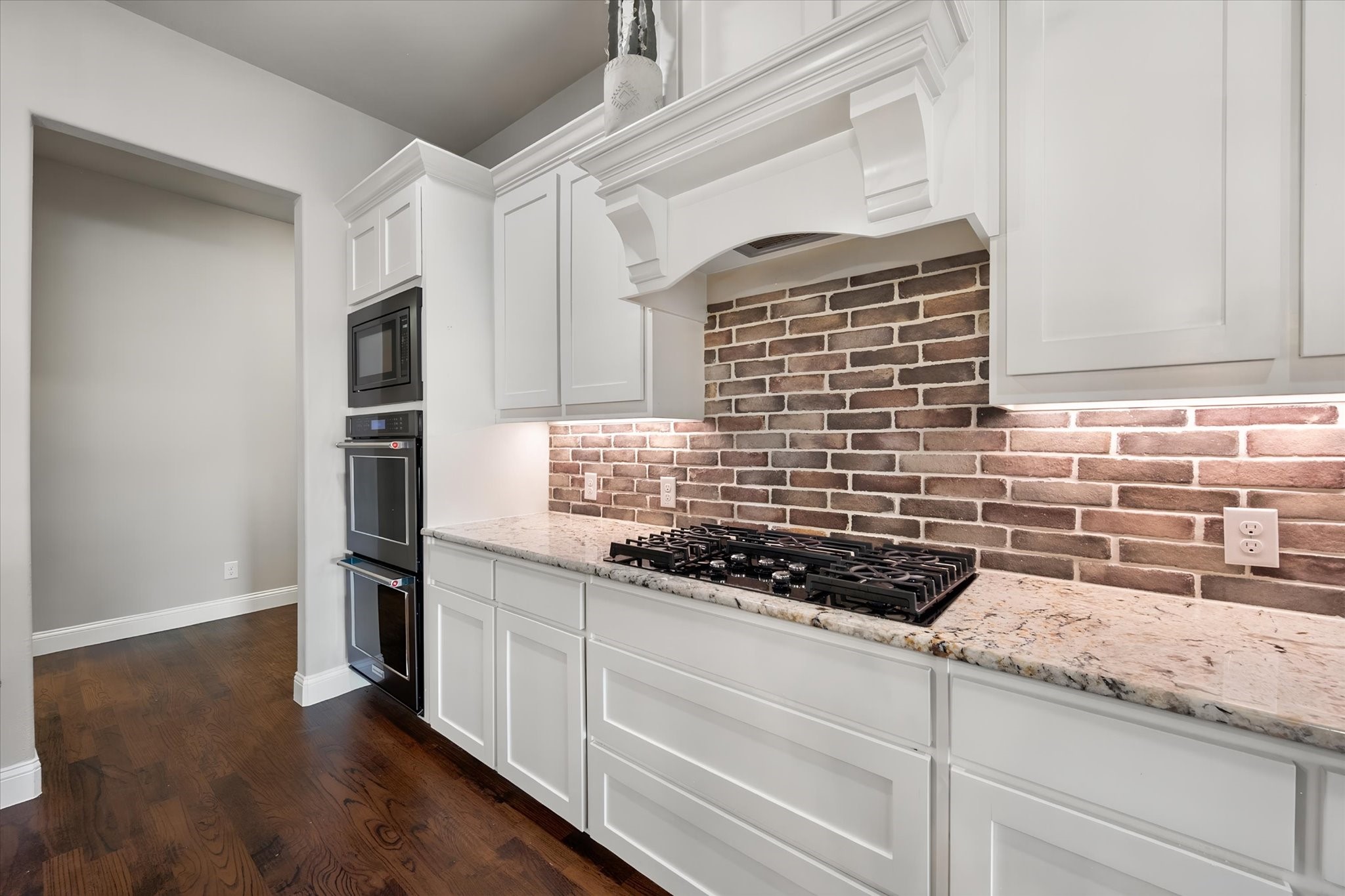 1050 Falcon Nest Drive