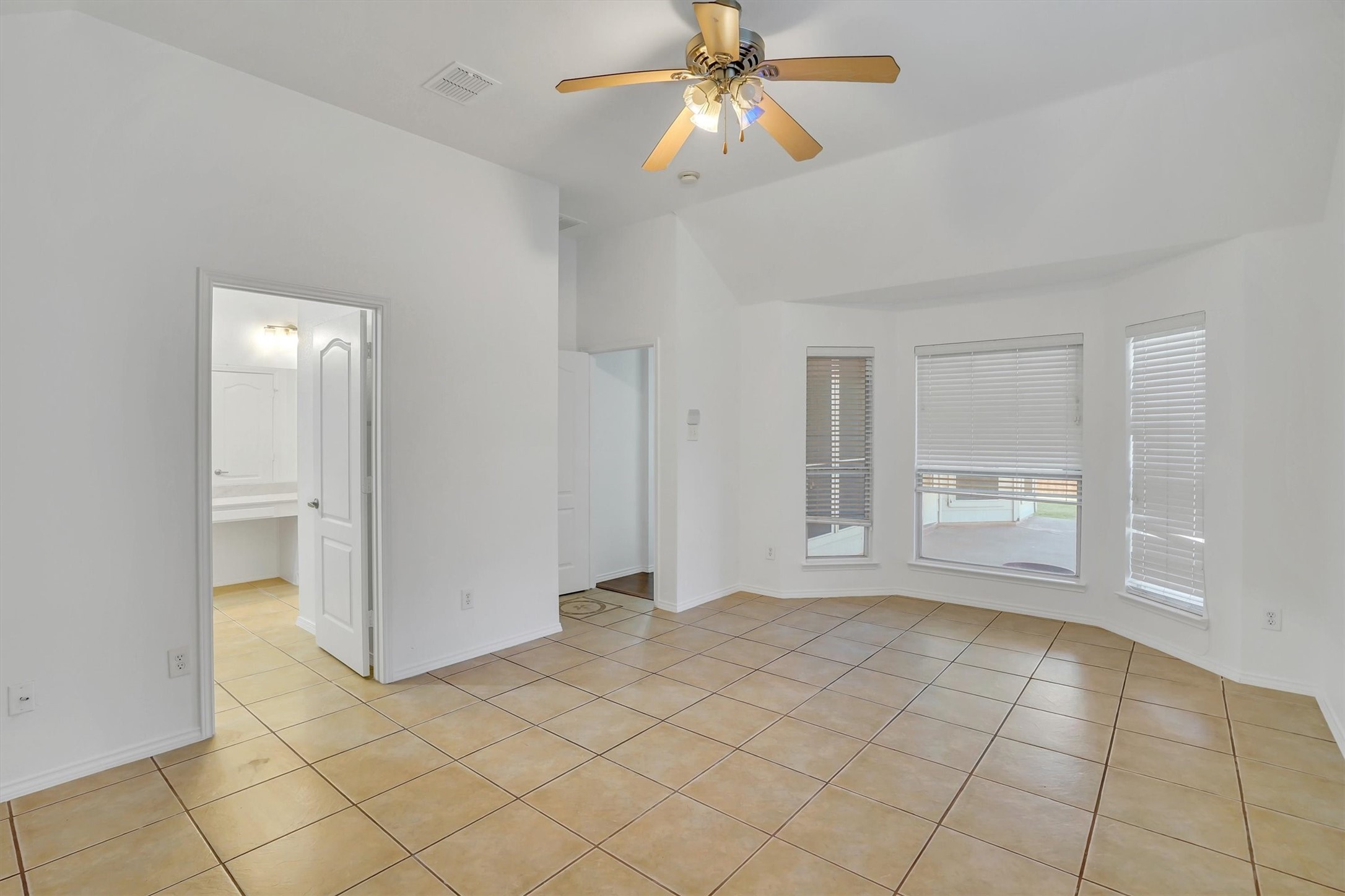 117 Fort Edward Drive