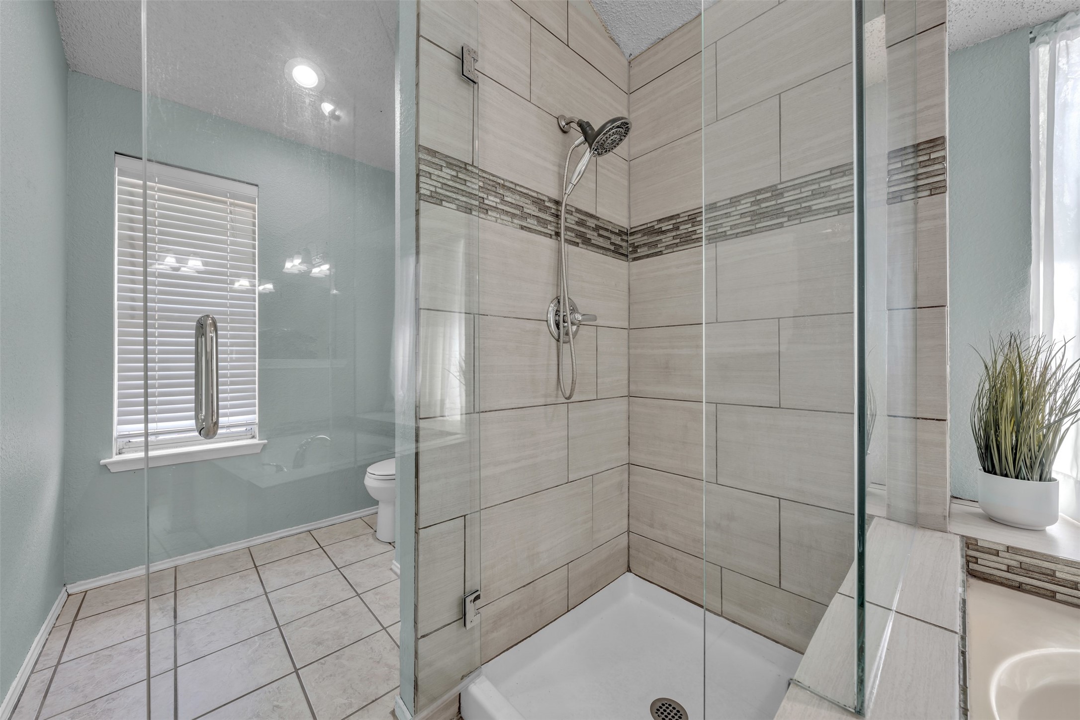 2741 White Oak Drive