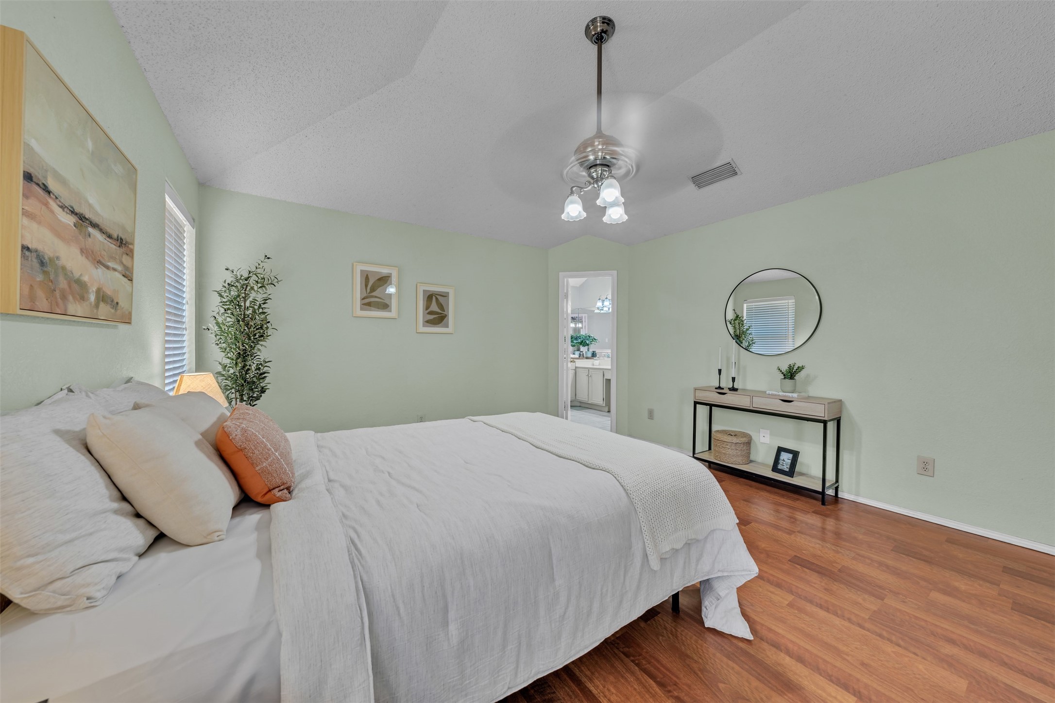 2741 White Oak Drive