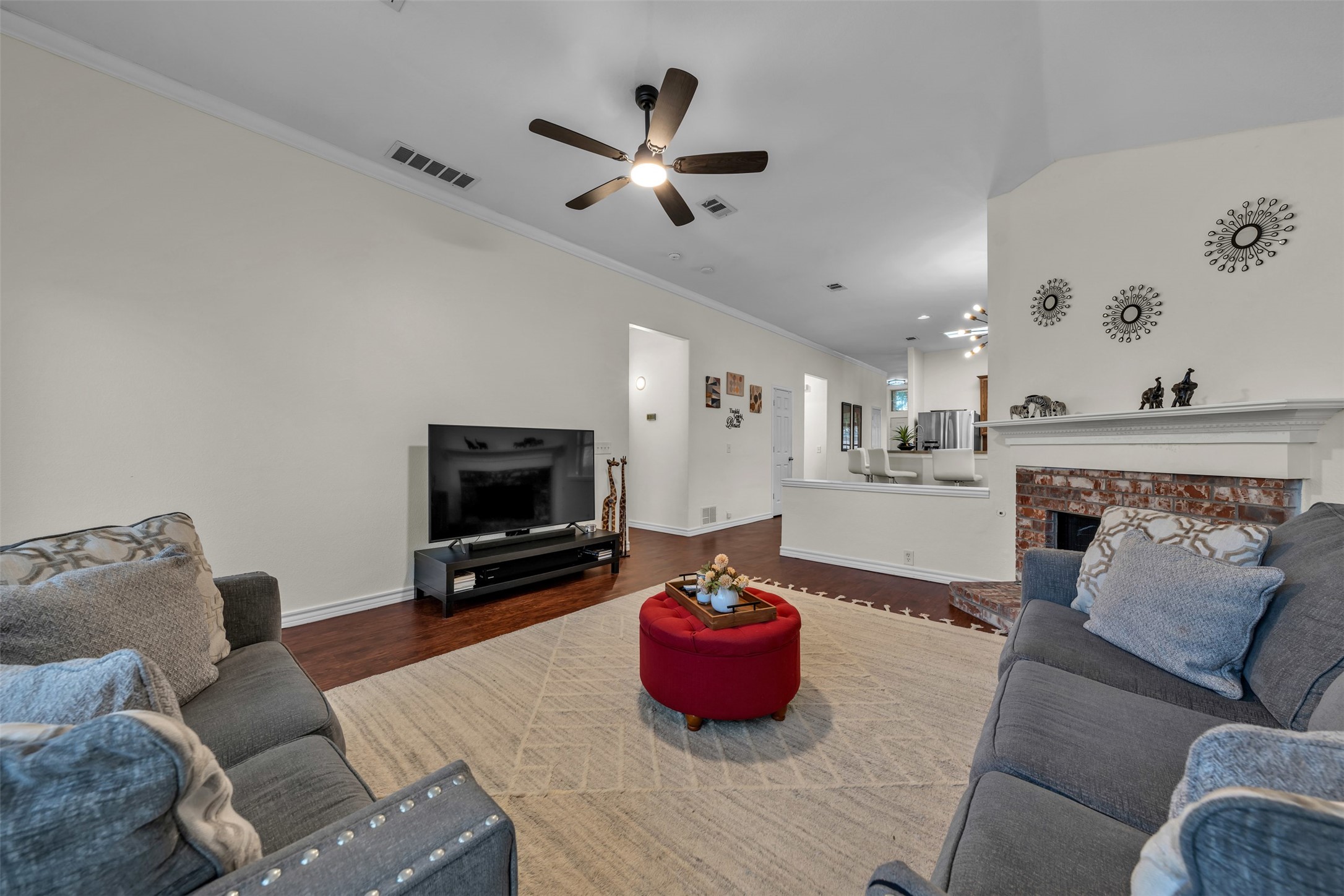 8102 Mansanillo Court