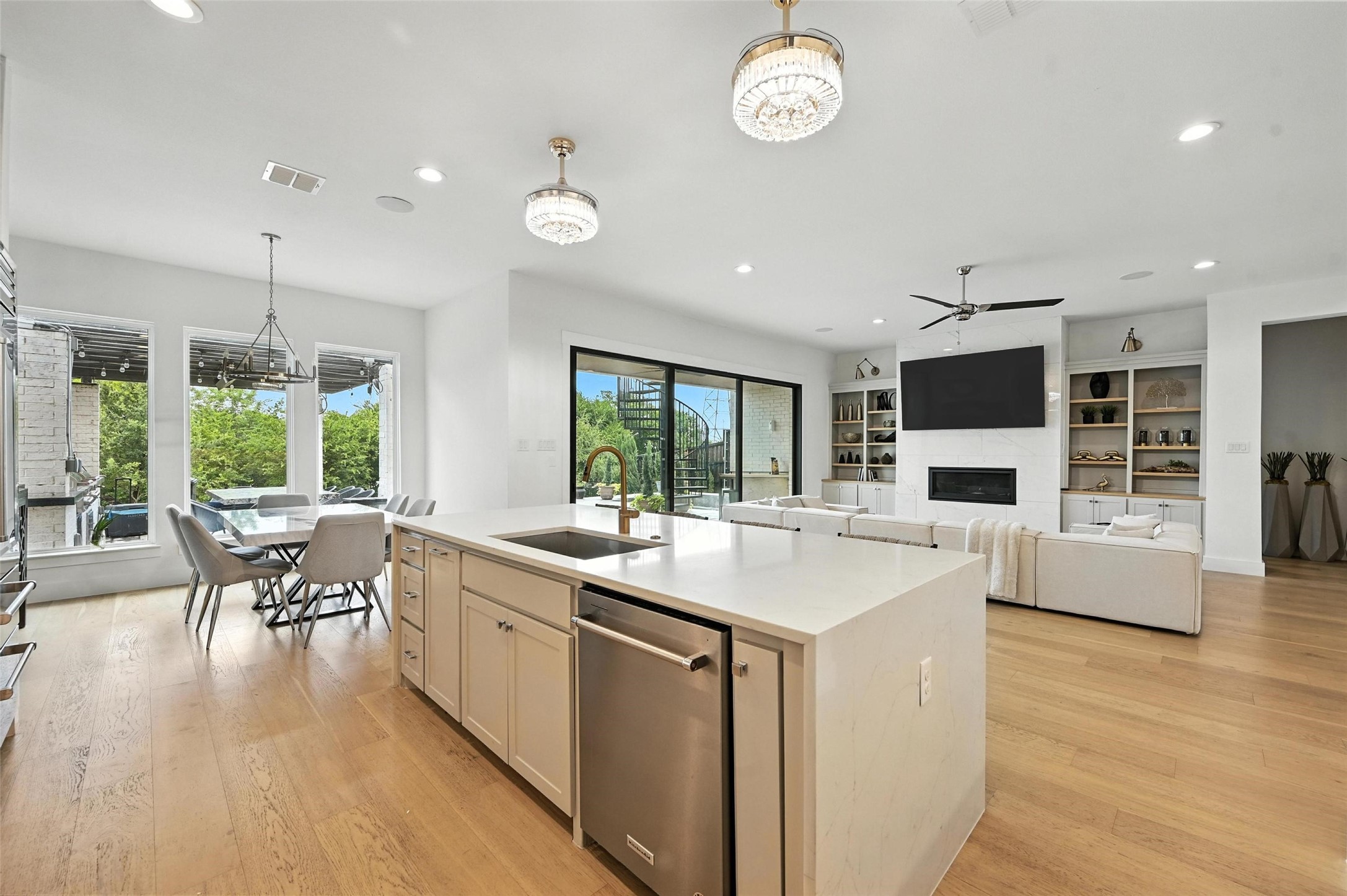5105 Havana Drive