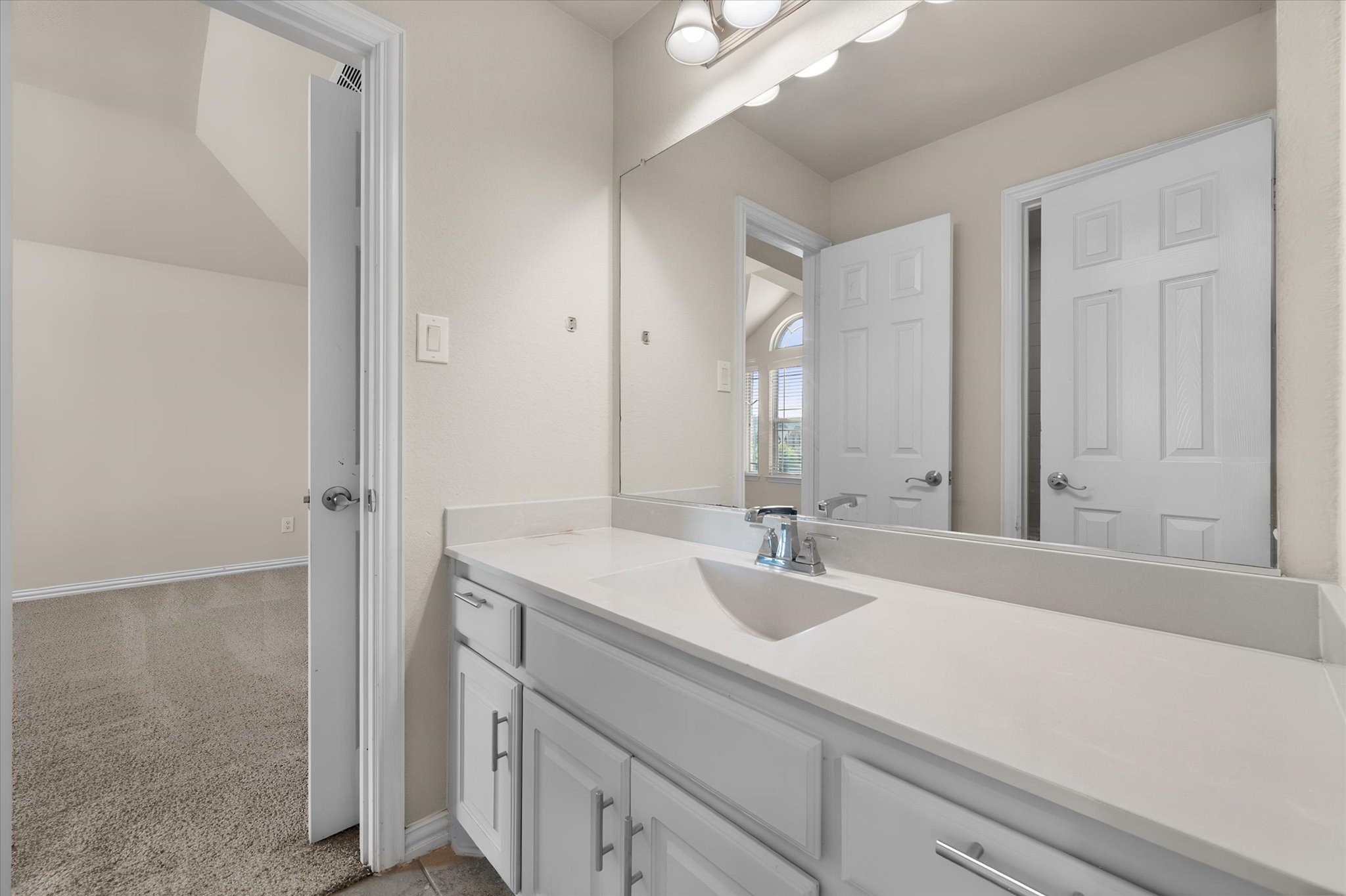 709 Netherfield Parkway