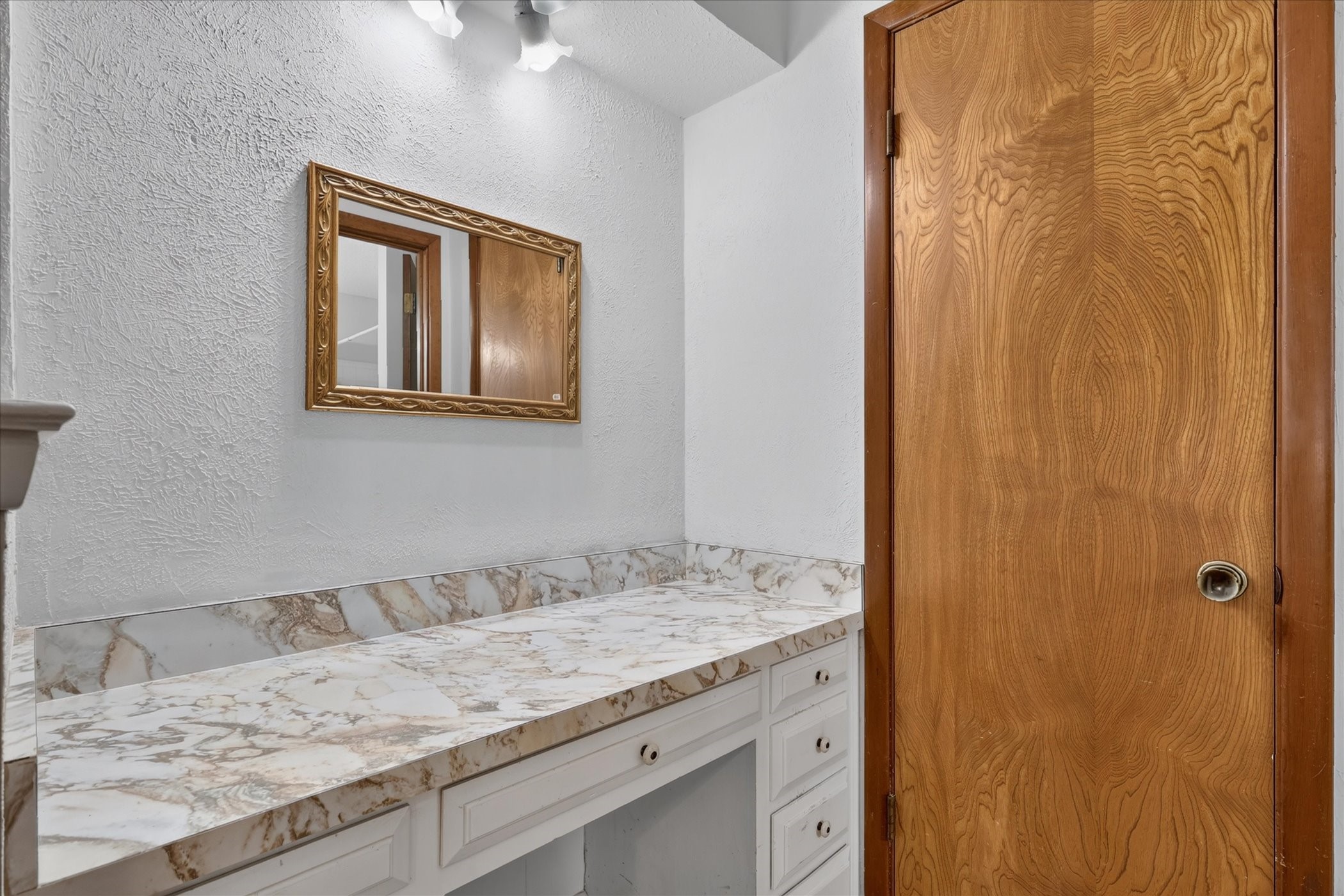1818 Lakemont Court