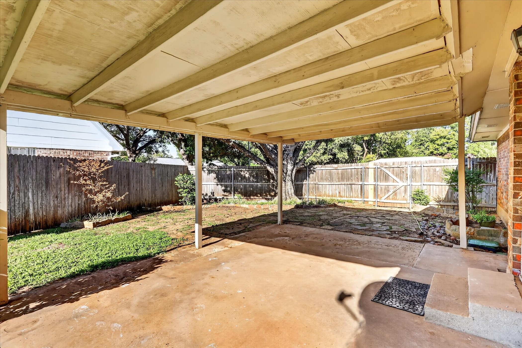 1818 Lakemont Court