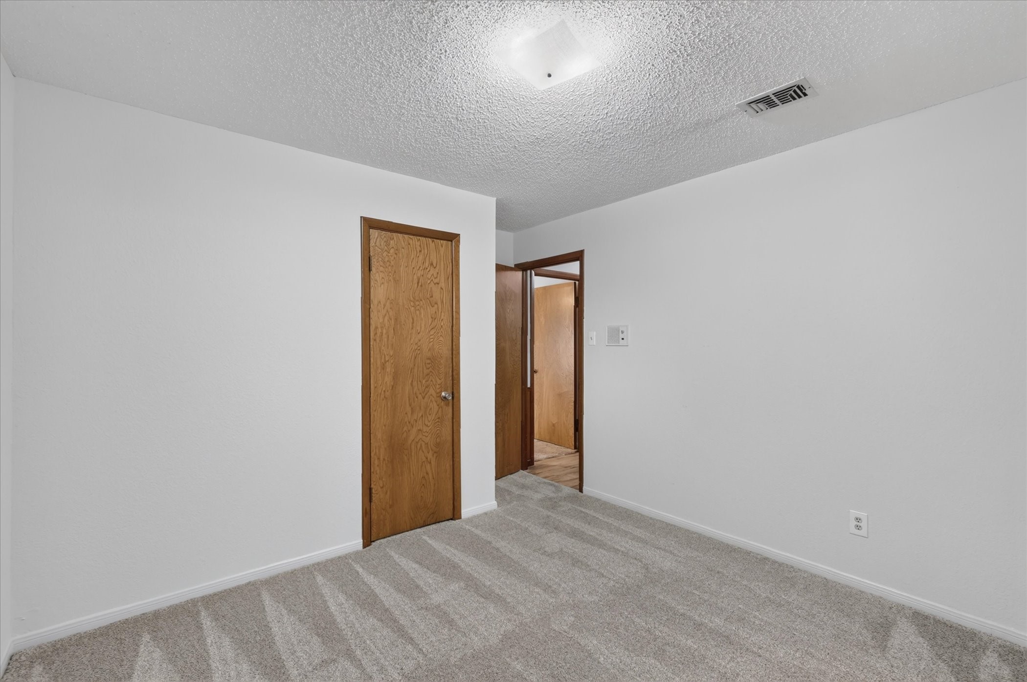 1818 Lakemont Court