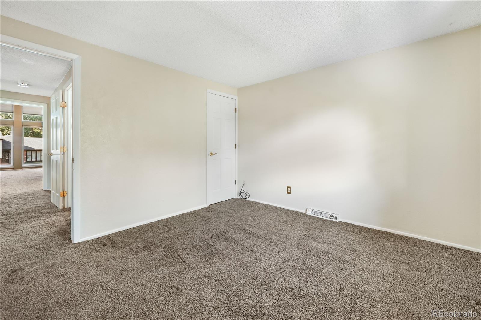 9901 W 86th Place