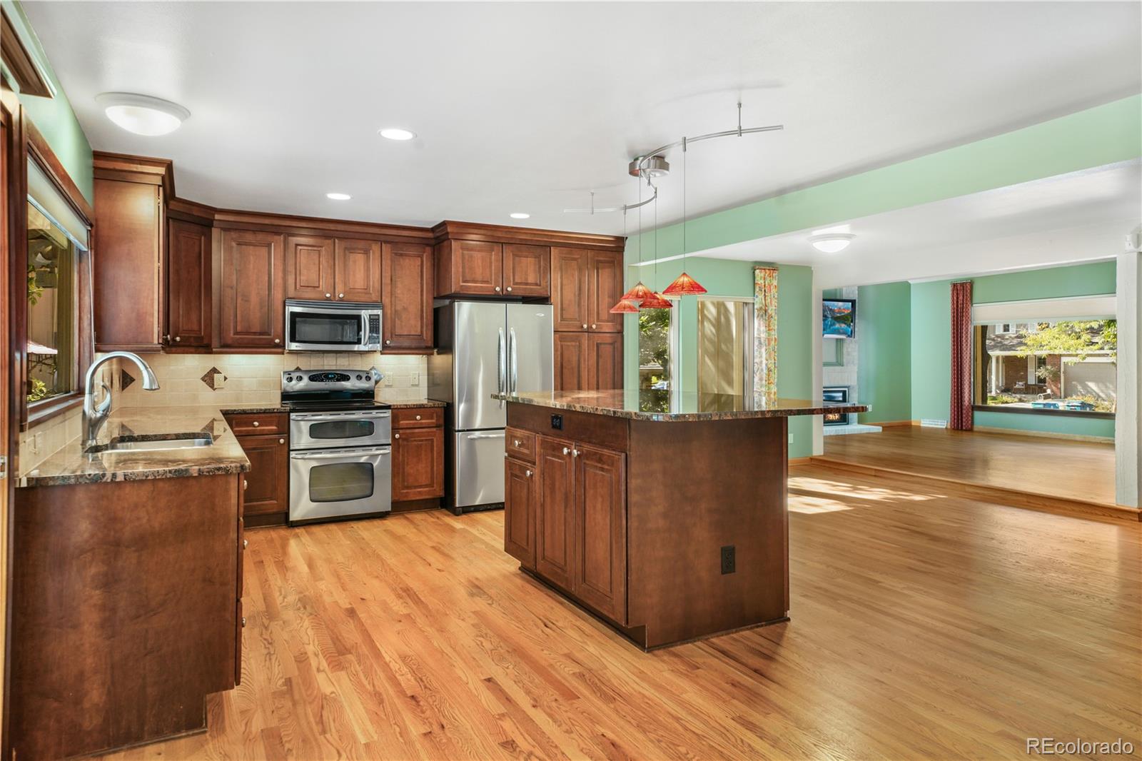 9901 W 86th Place