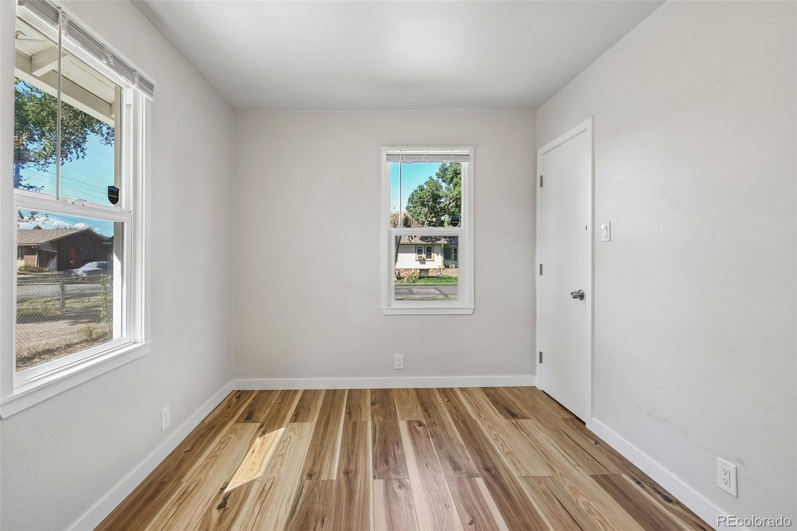 863 Fenton Street