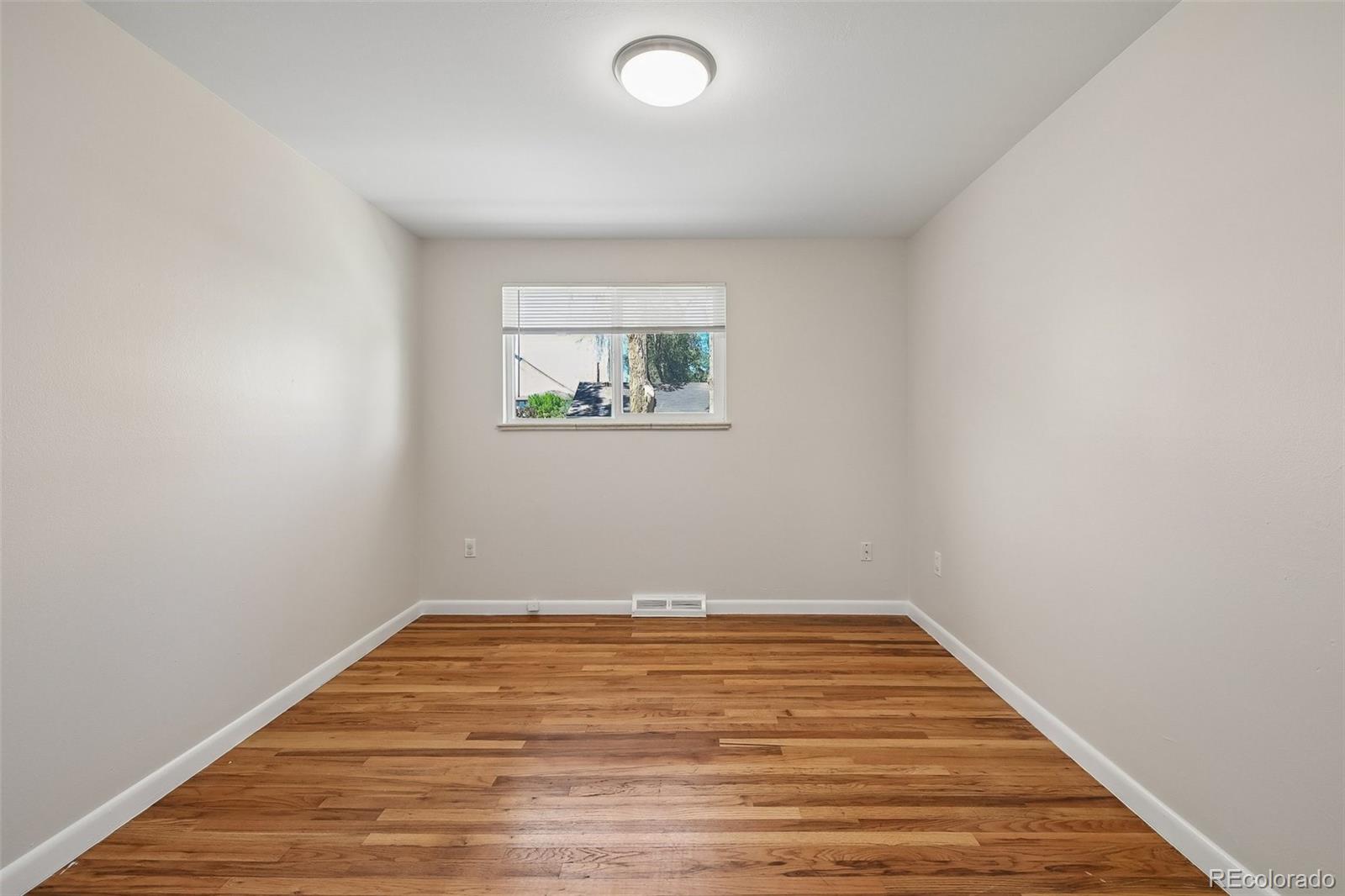 863 Fenton Street