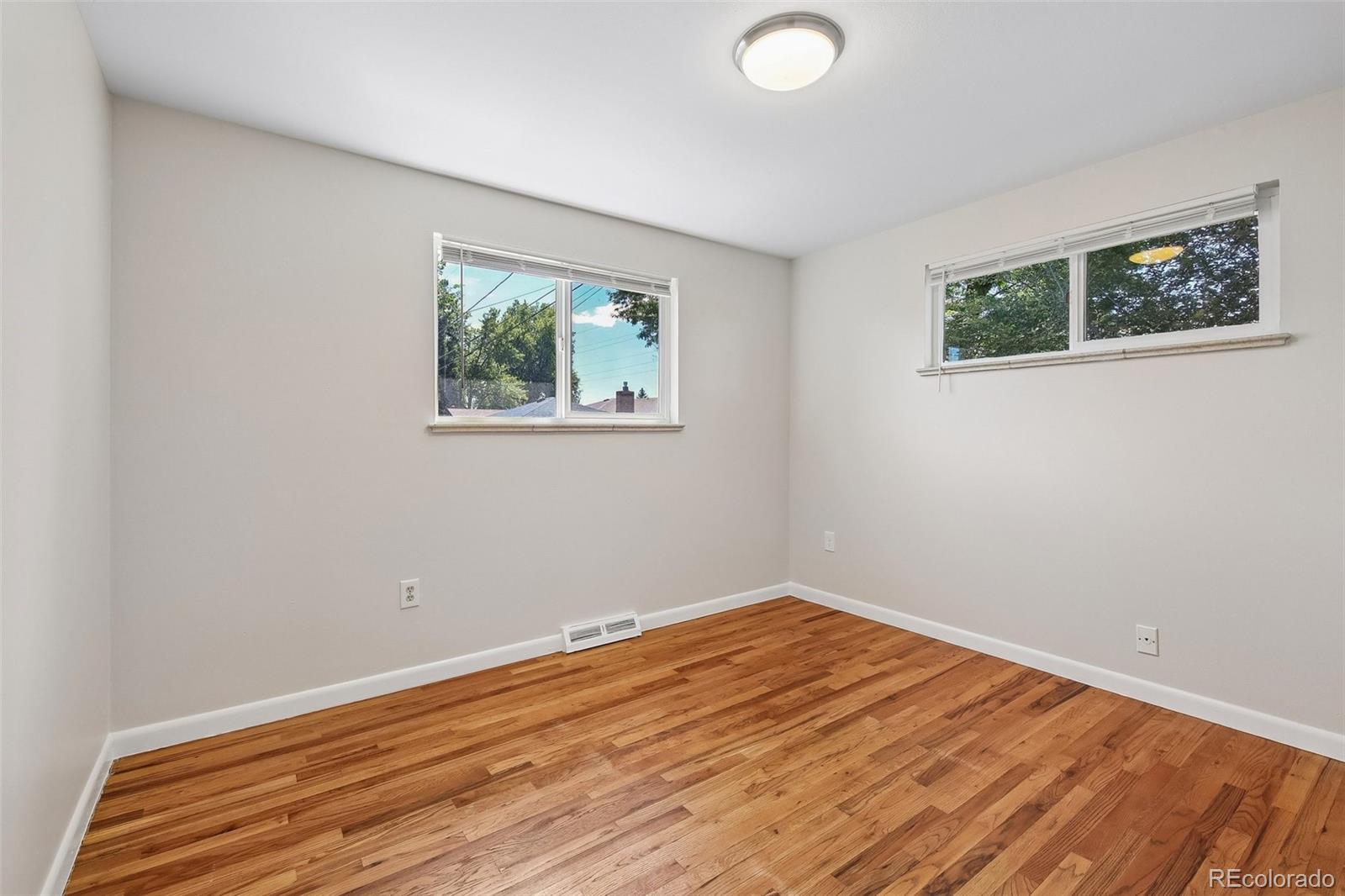 863 Fenton Street