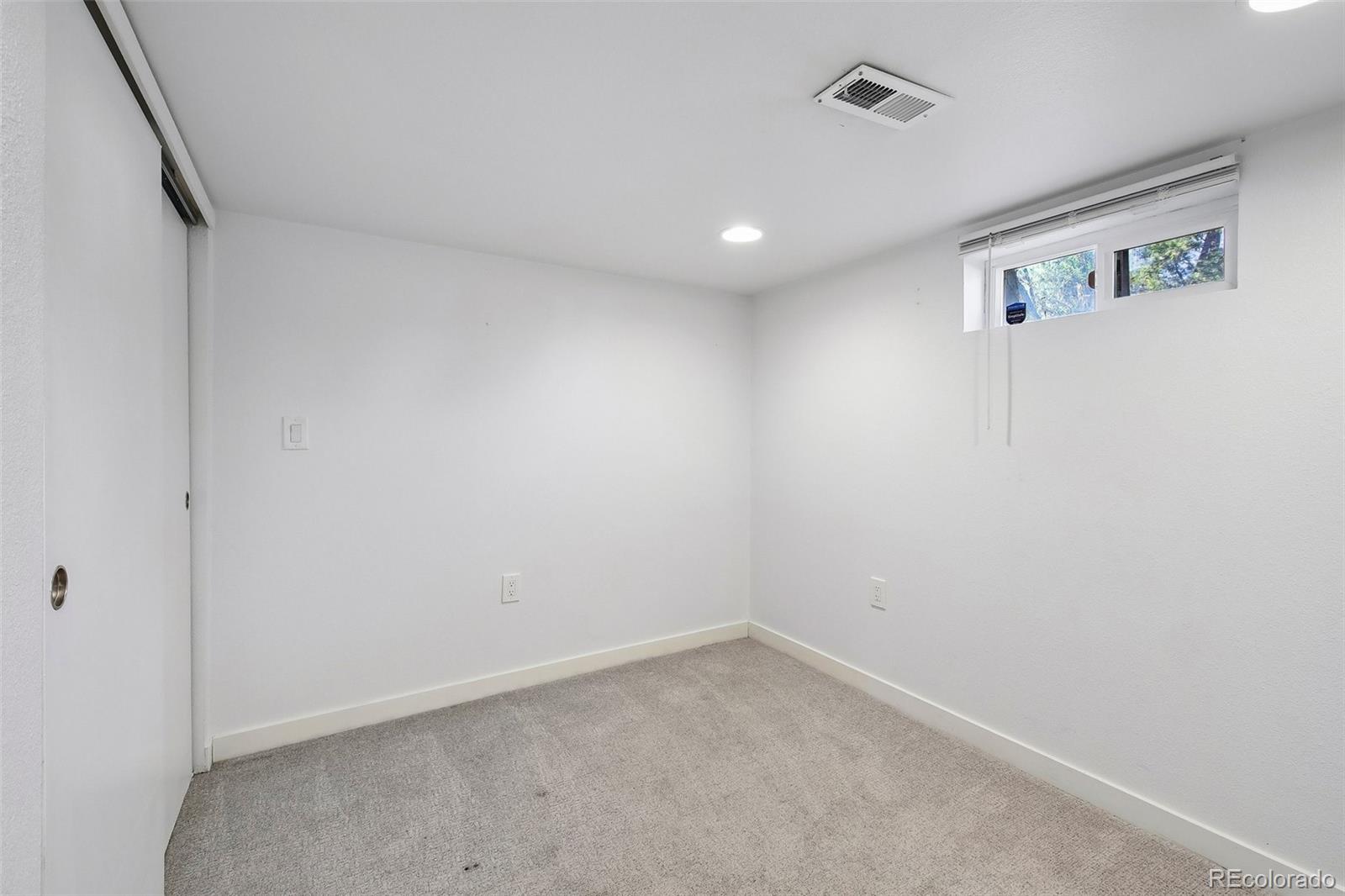 863 Fenton Street