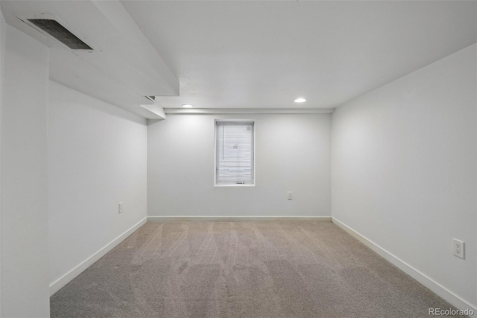 863 Fenton Street