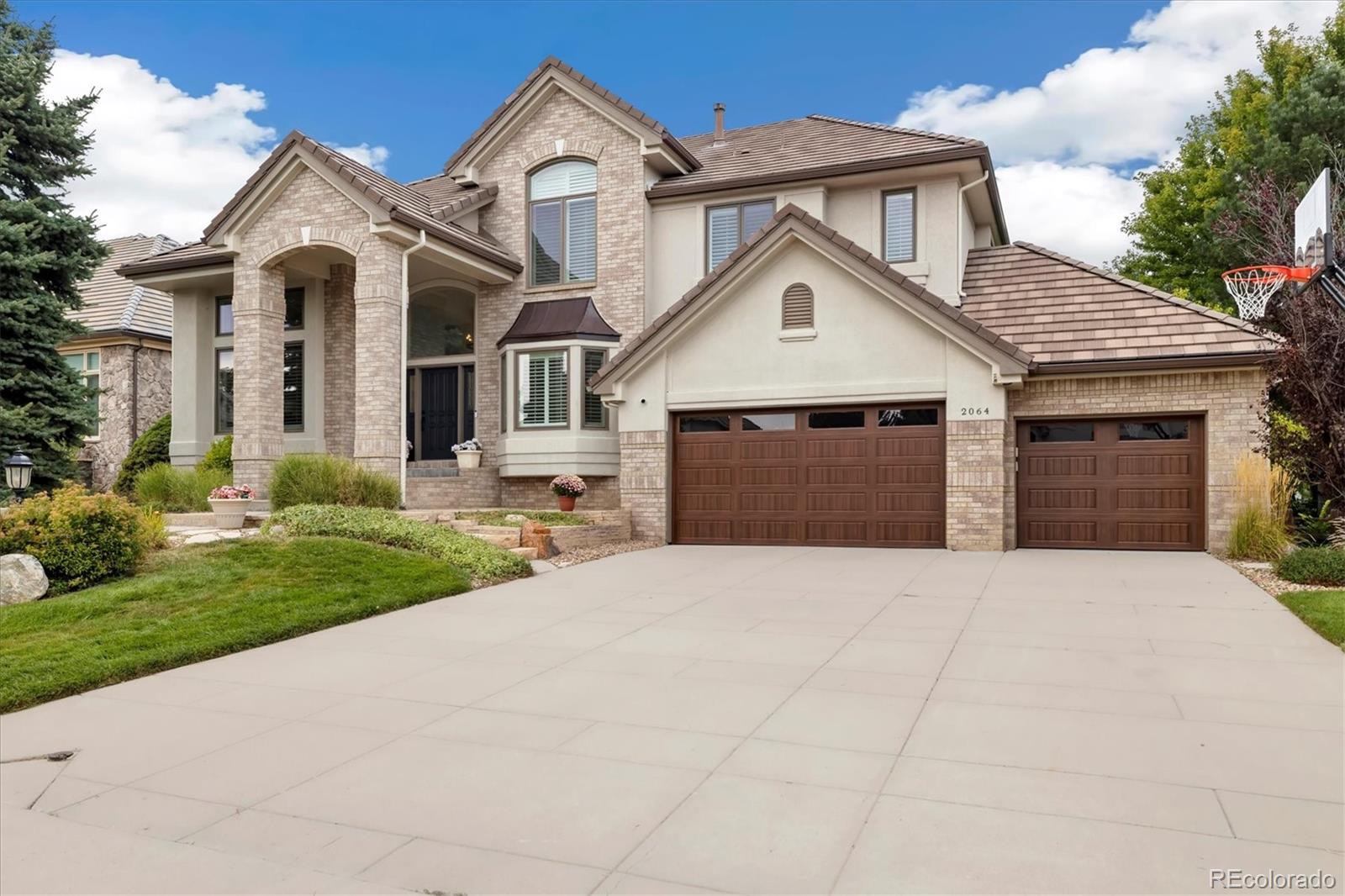 2064 S Robb Way