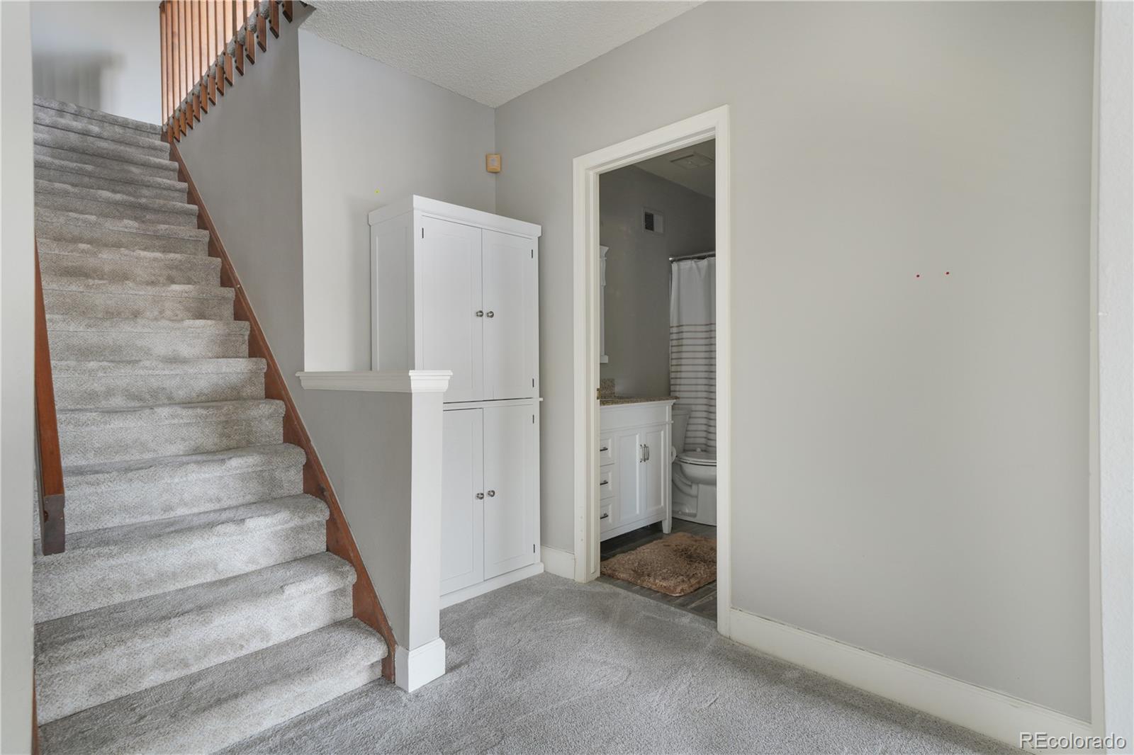 1912 E Phillips Drive