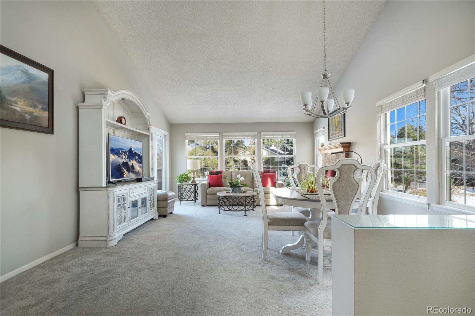 1912 E Phillips Drive