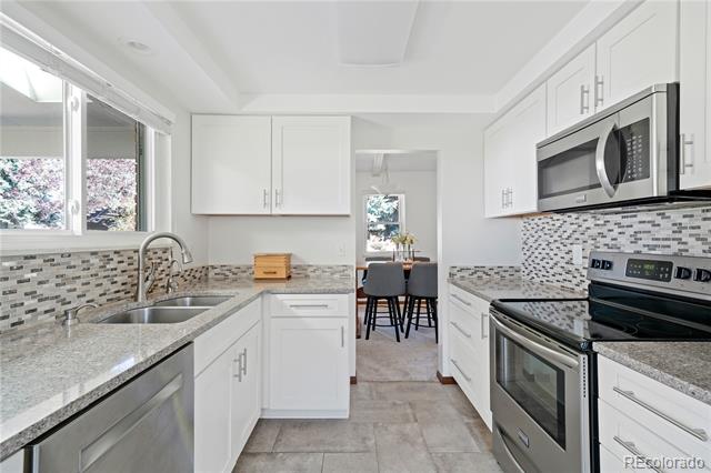 11308 W 74th Place
