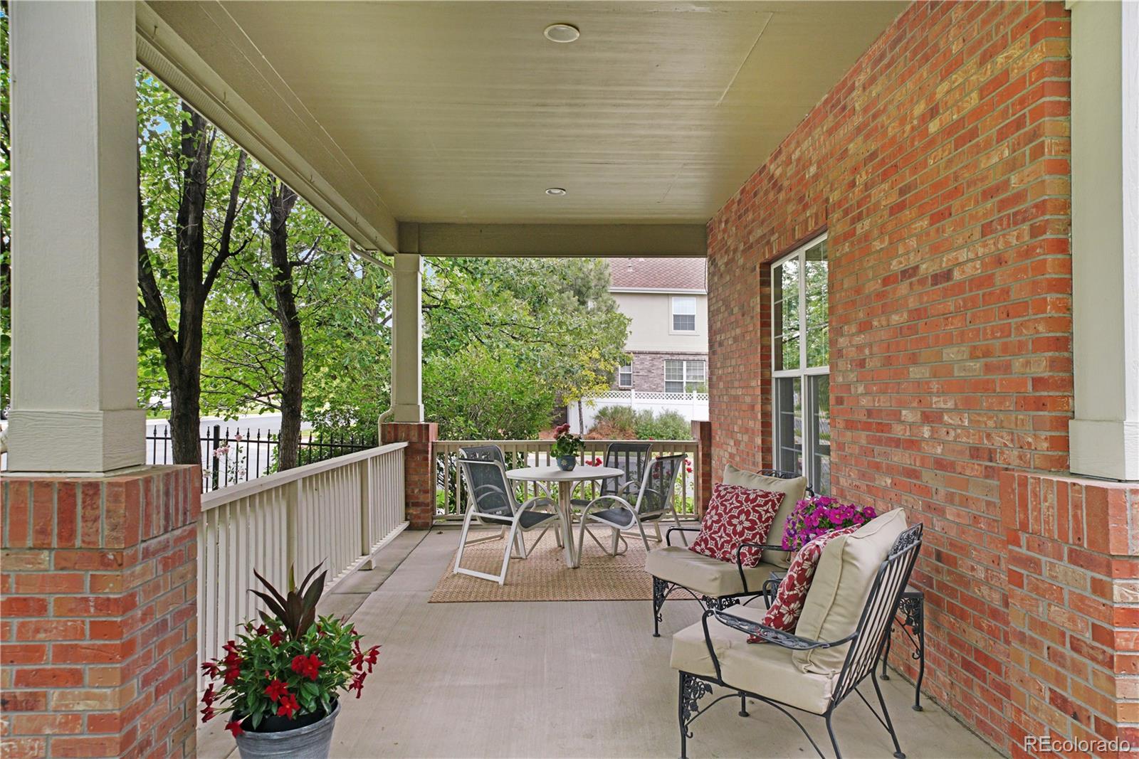 7922 E 6th Place