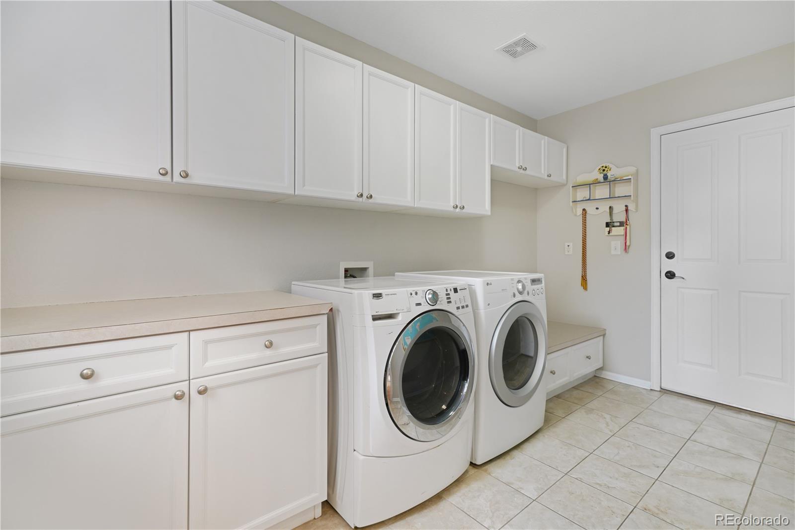 7922 E 6th Place