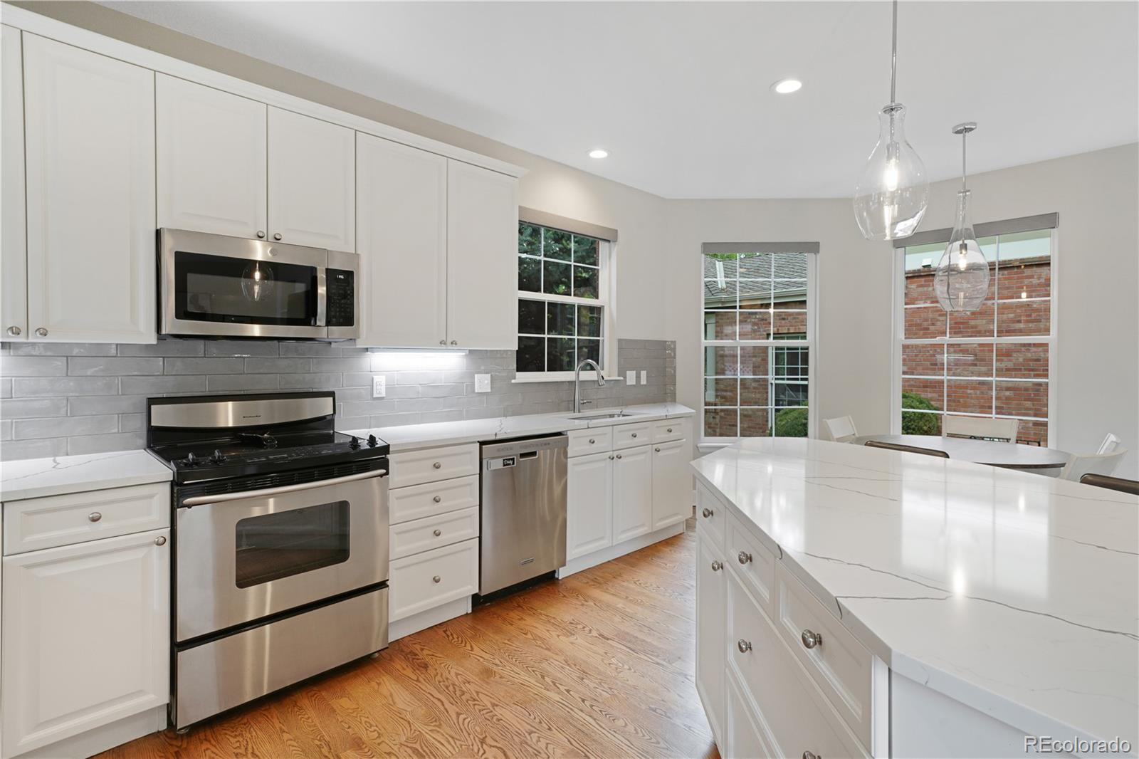 7922 E 6th Place
