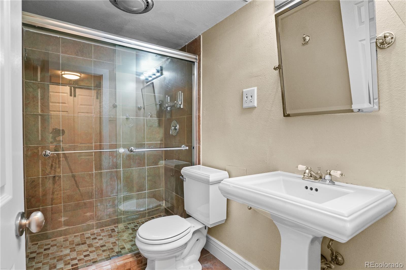 777 N Washington Street Unit: 204