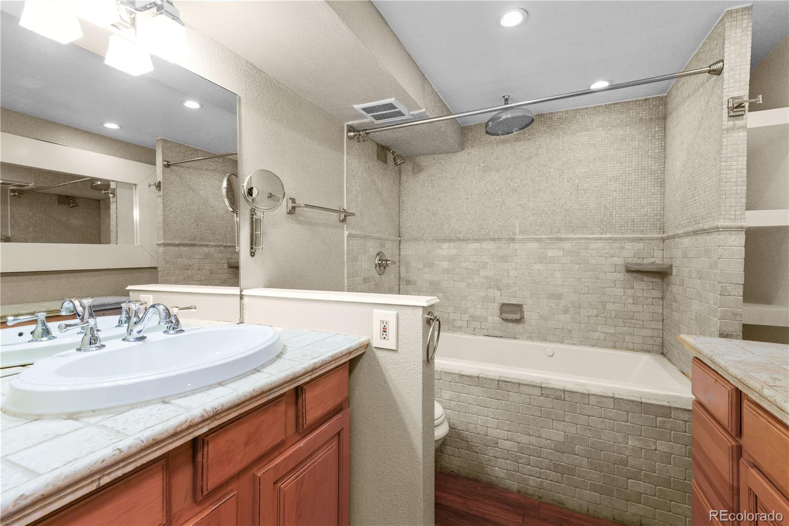 777 N Washington Street Unit: 204