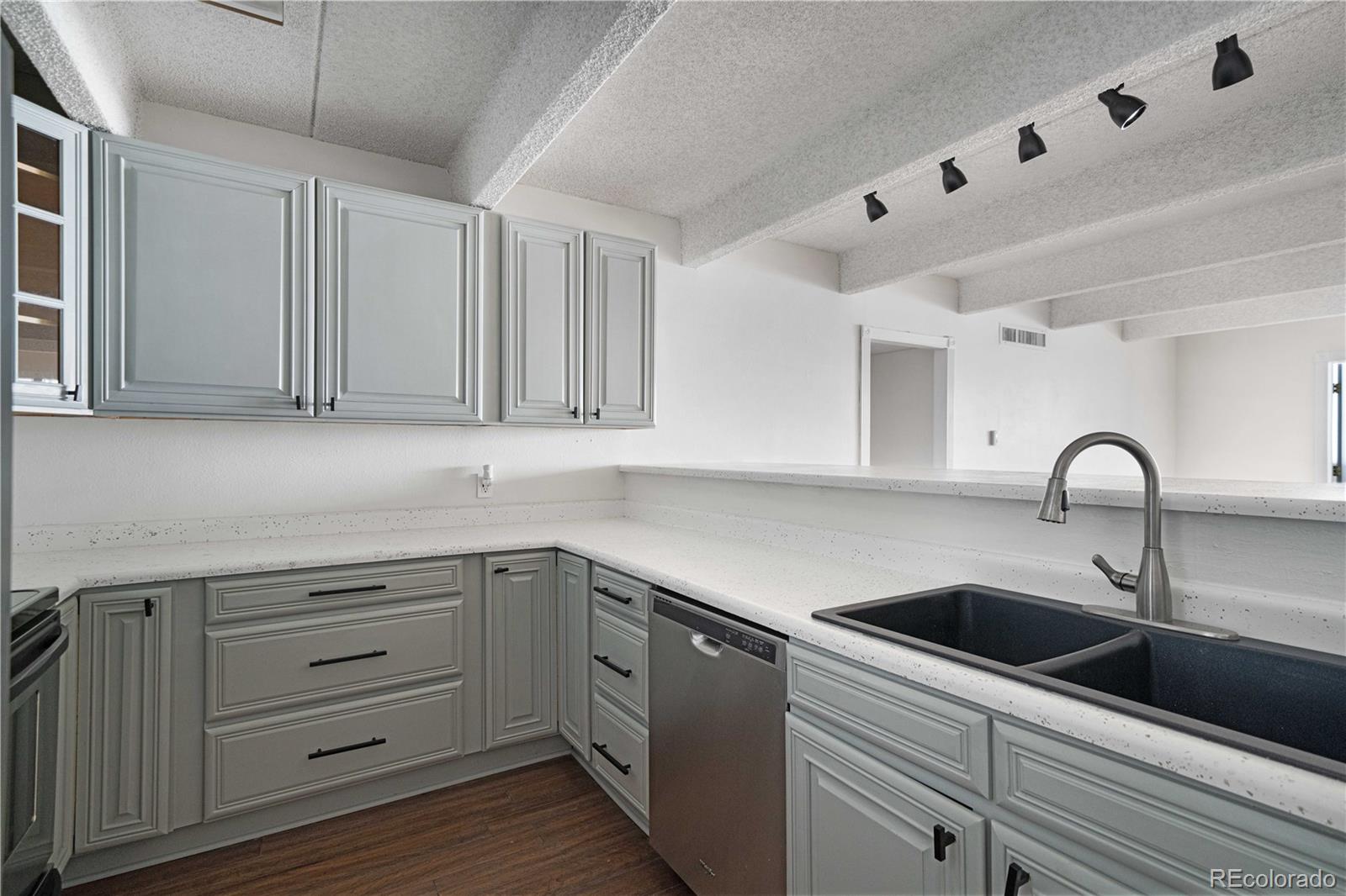 777 N Washington Street Unit: 204
