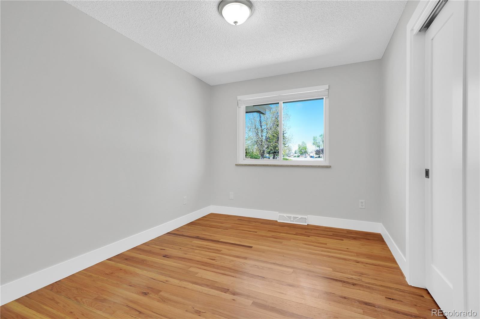 9204 W Colorado Avenue