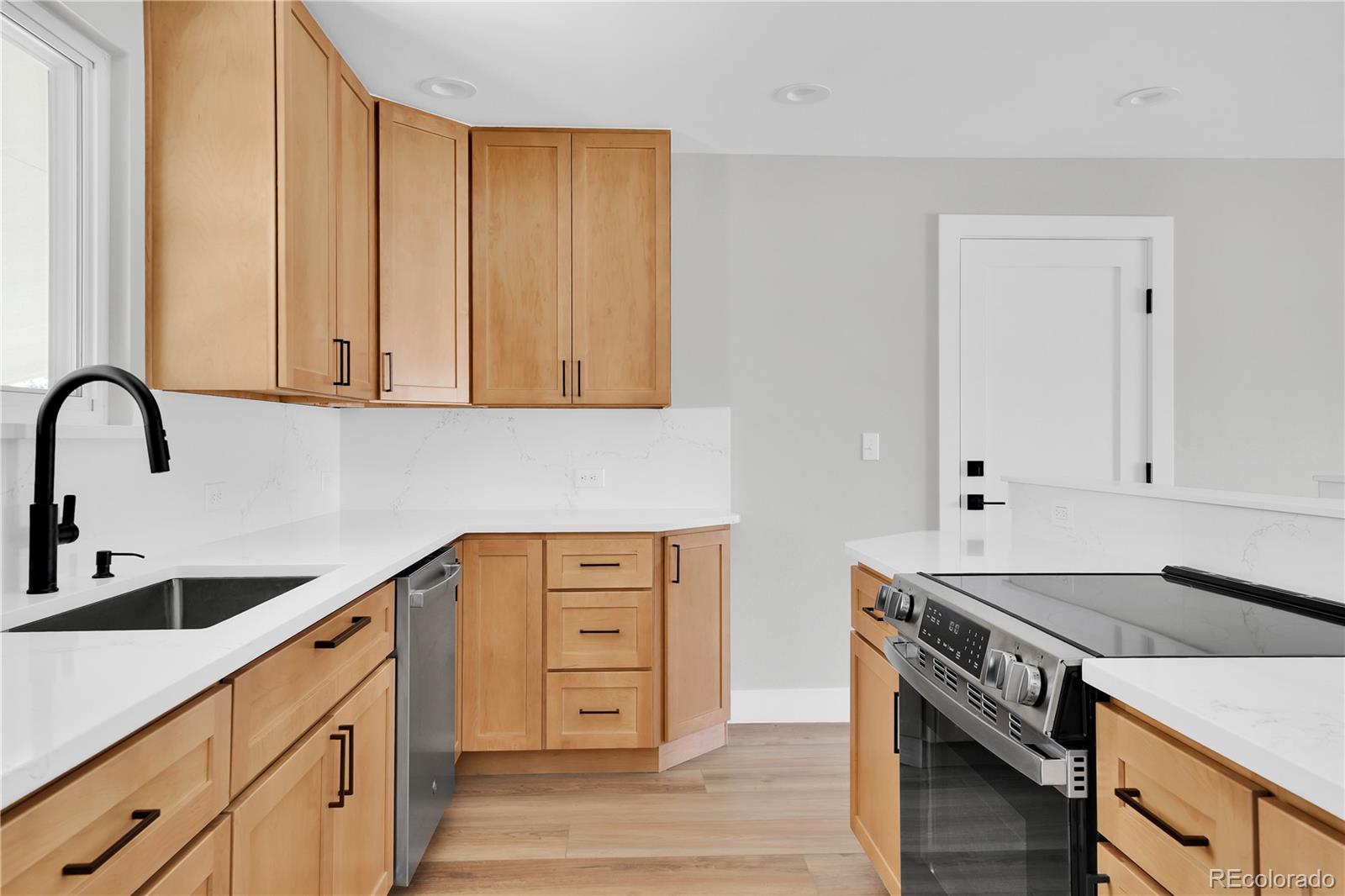 9204 W Colorado Avenue