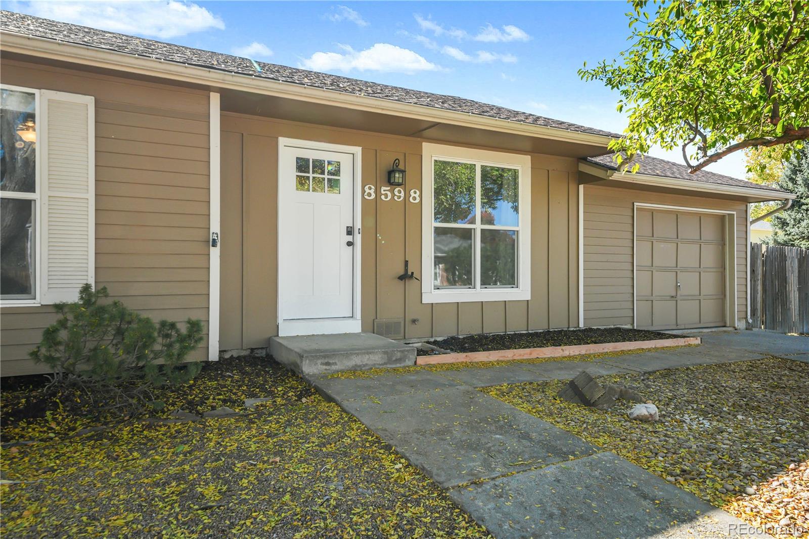 8598 W Dartmouth Place