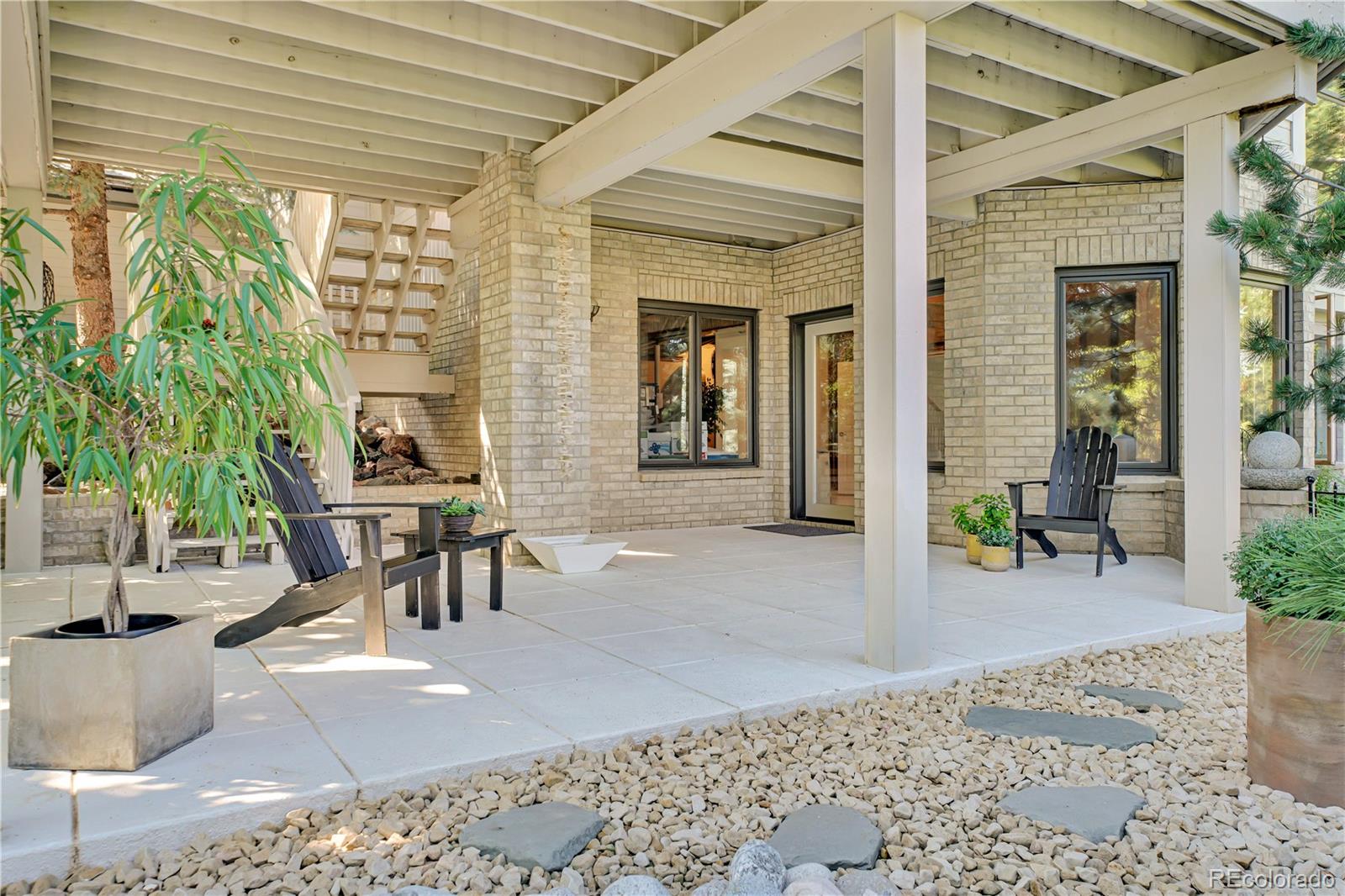 2060 S Robb Way