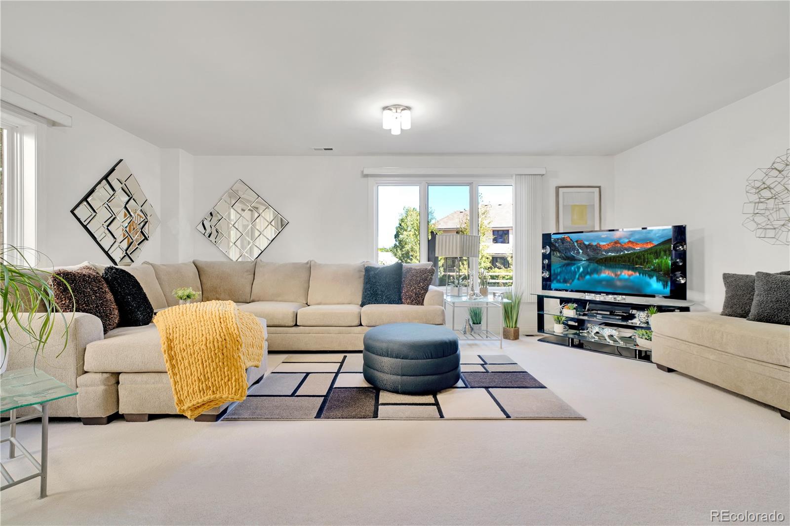2060 S Robb Way