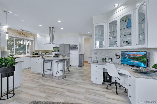 2060 S Robb Way