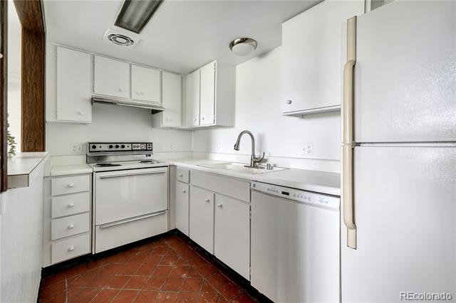 2525 S Dayton Way Unit: 1510
