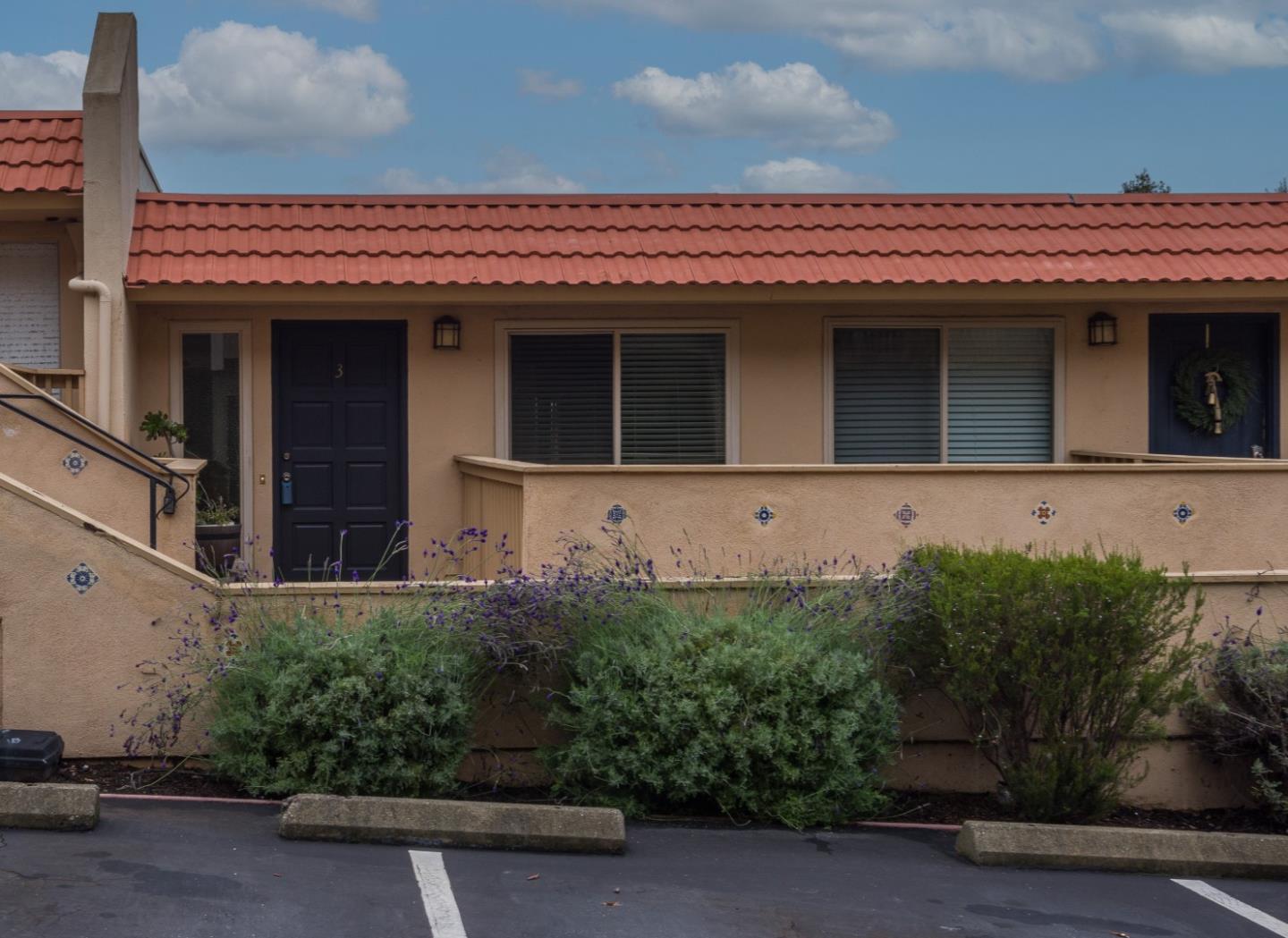 4050 Farm Hill Boulevard, Unit 3