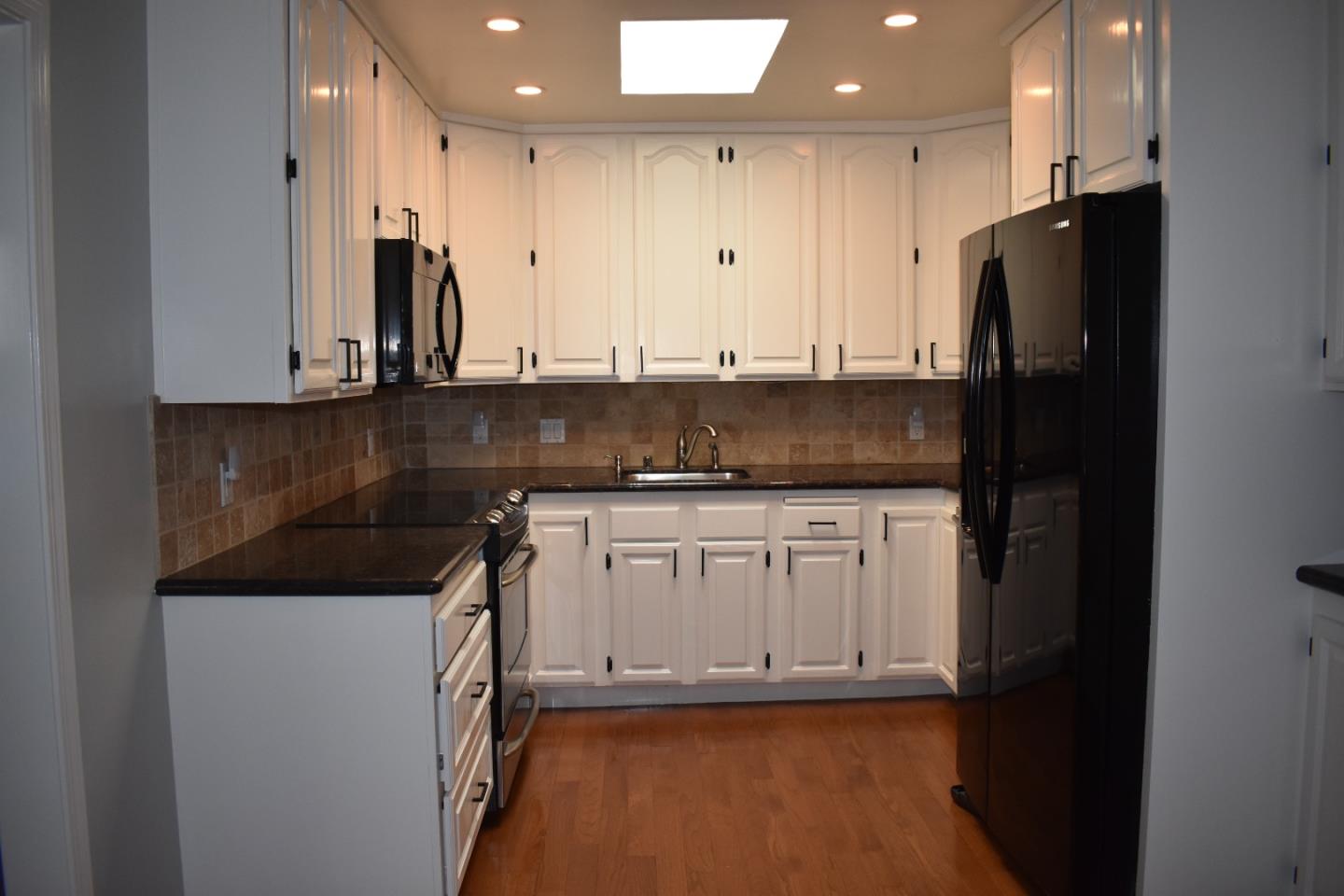 355 San Carlos AVE