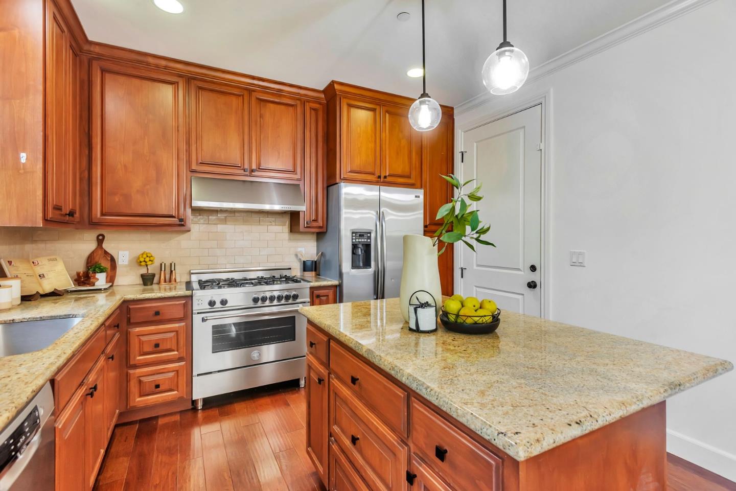 1601 Kentfield Avenue