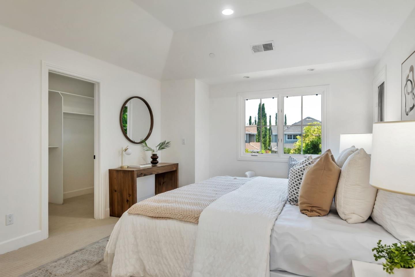 1601 Kentfield Avenue