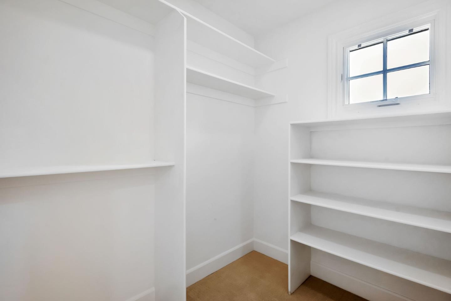 1601 Kentfield Avenue