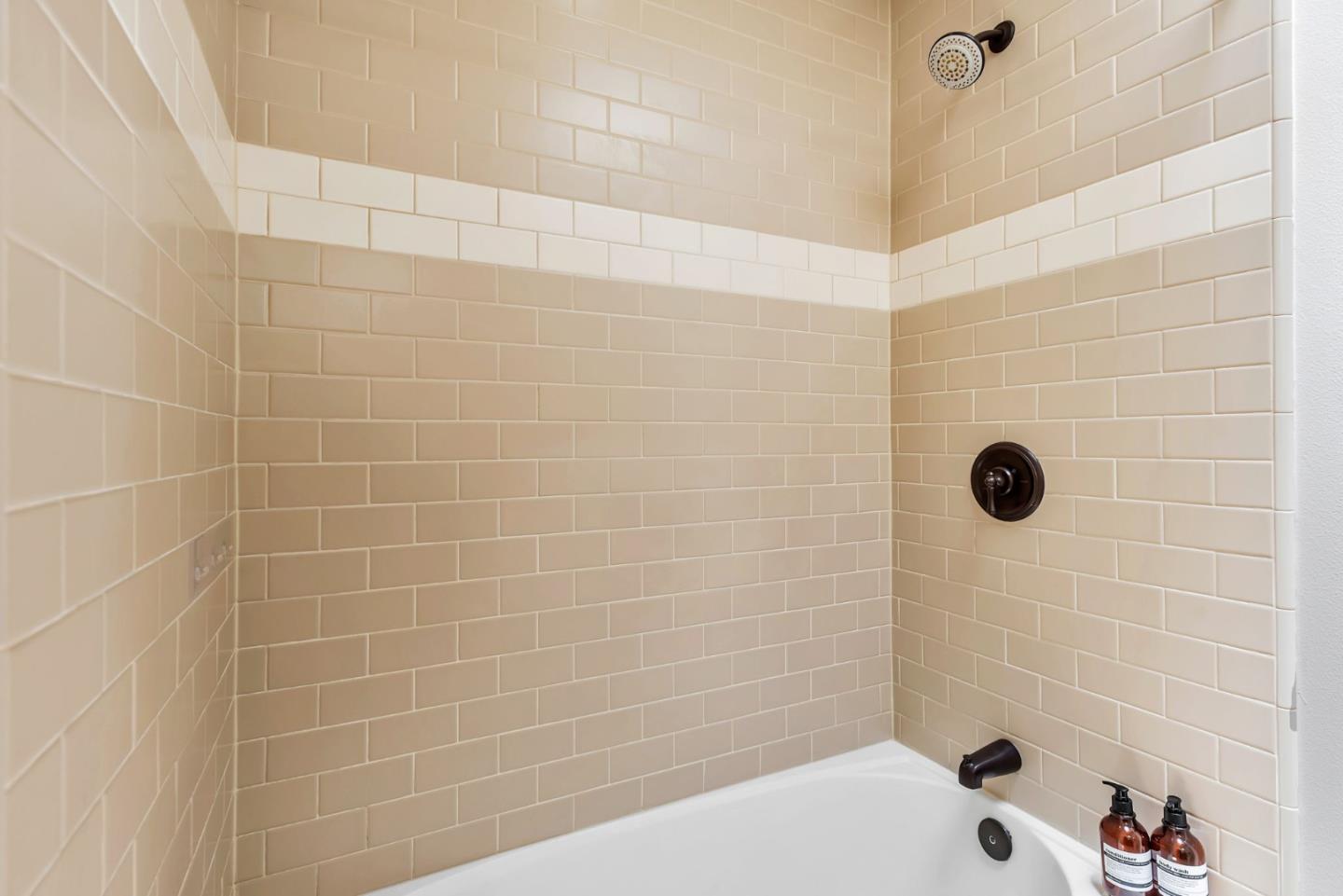 1601 Kentfield Avenue