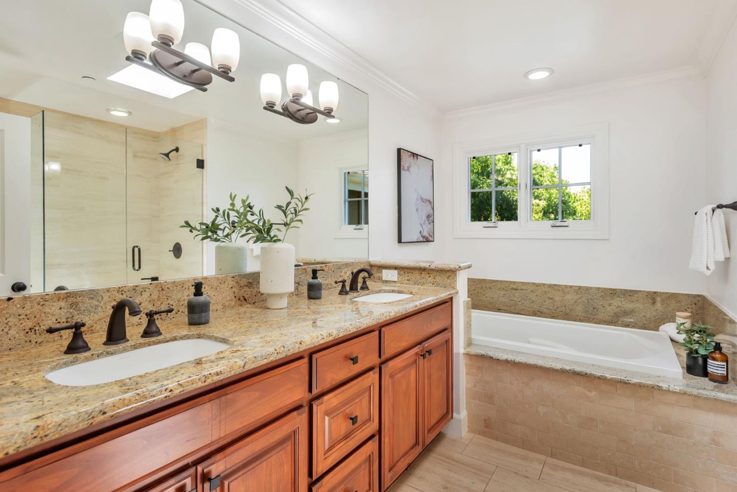 1601 Kentfield Avenue