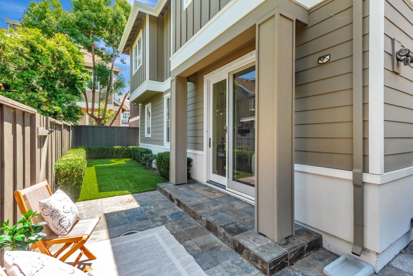 1601 Kentfield Avenue