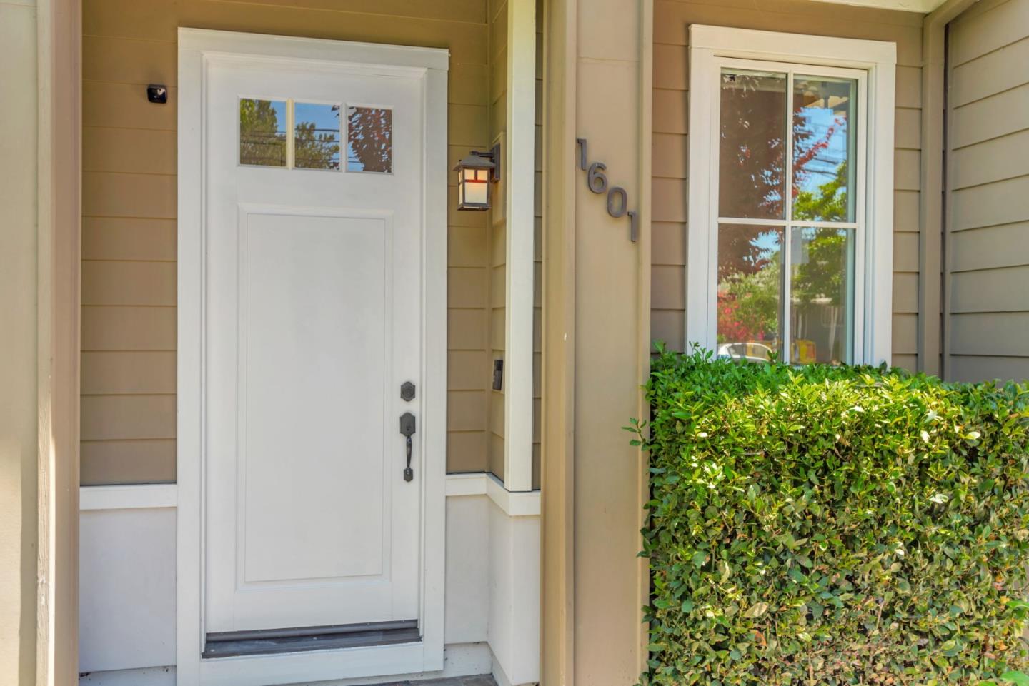 1601 Kentfield Avenue