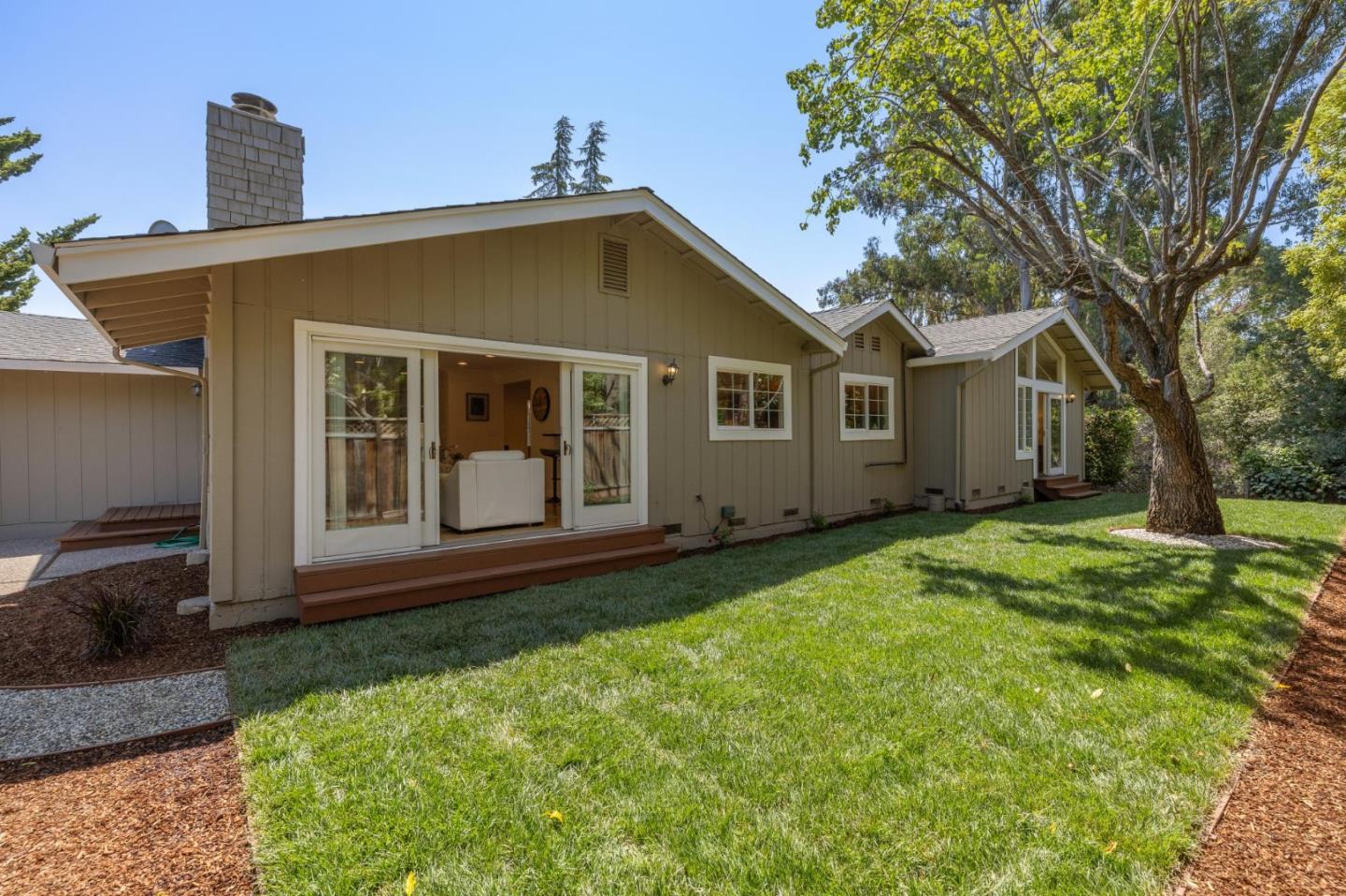 1045 Deanna Drive