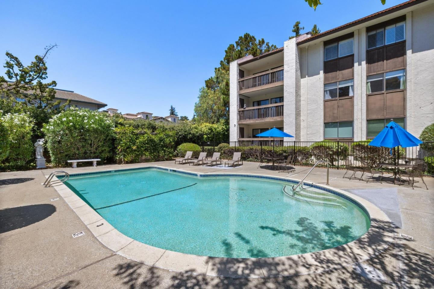 226 W Edith Avenue 13